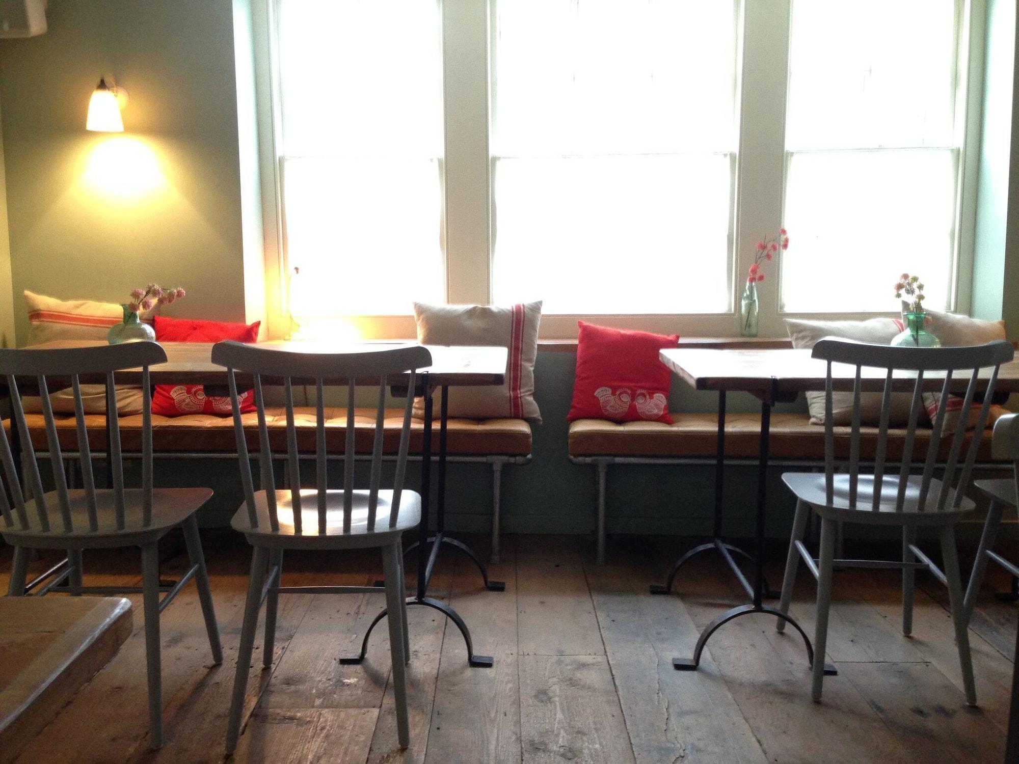 The Crown Inn by null