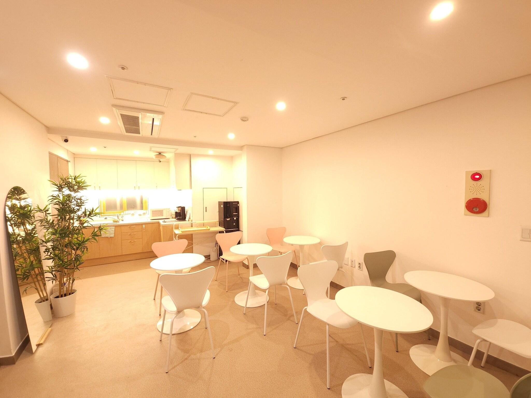 Young Residence Hotel Myeongdong