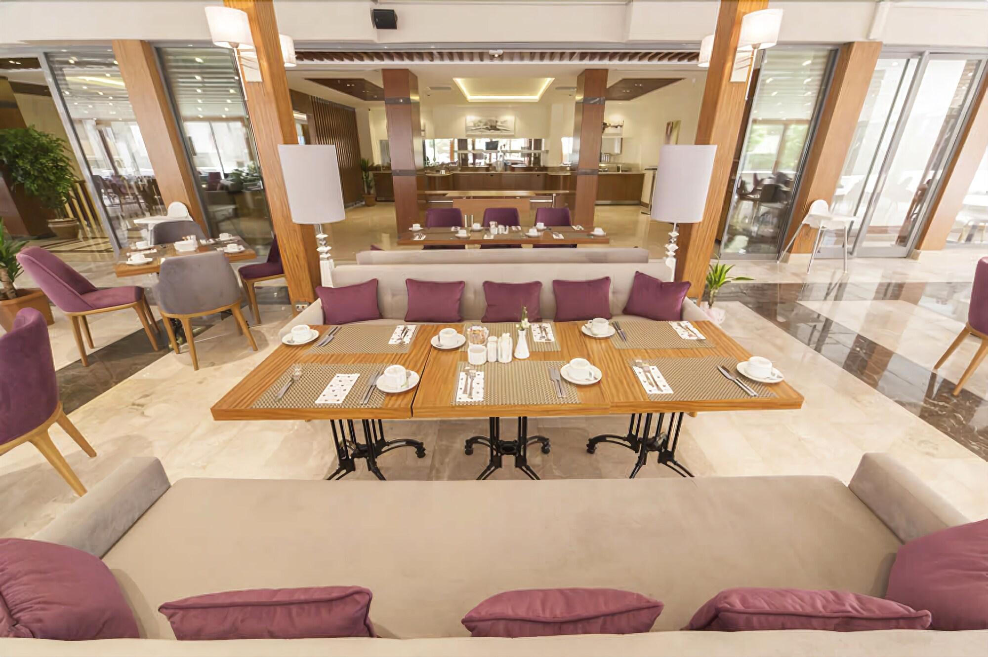 Lamec Hotel Business