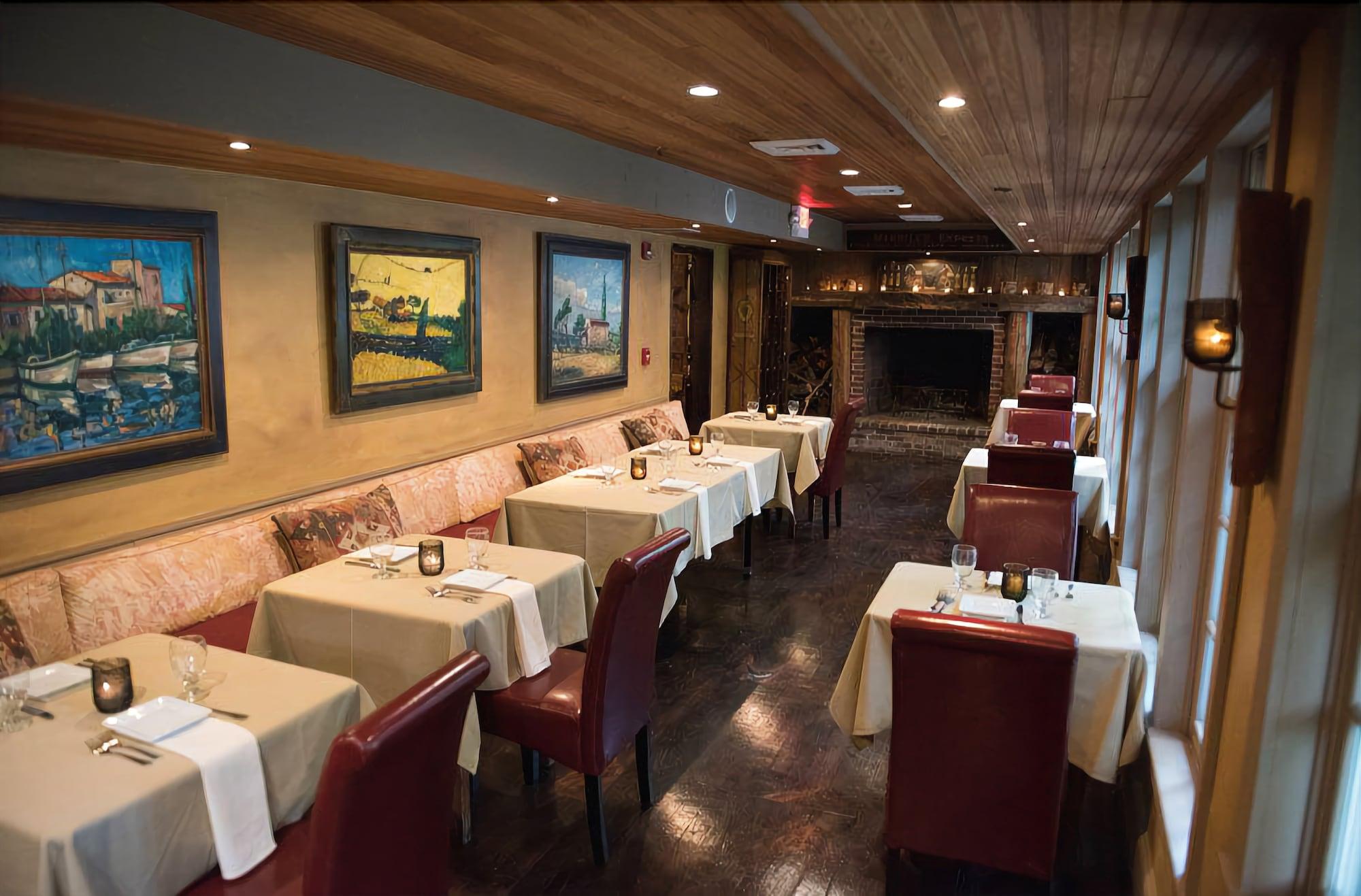The Red Lion Inn Resort 1704