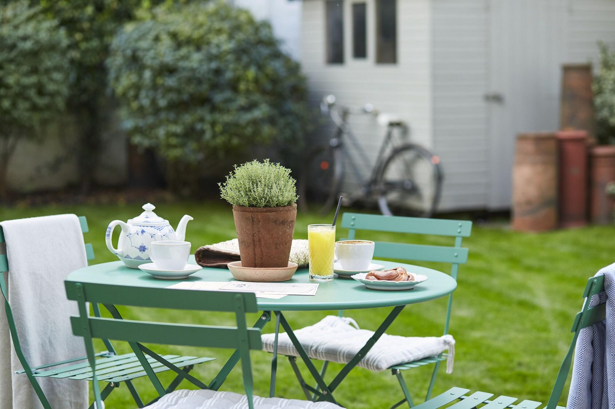 Lime Tree Hotel by null