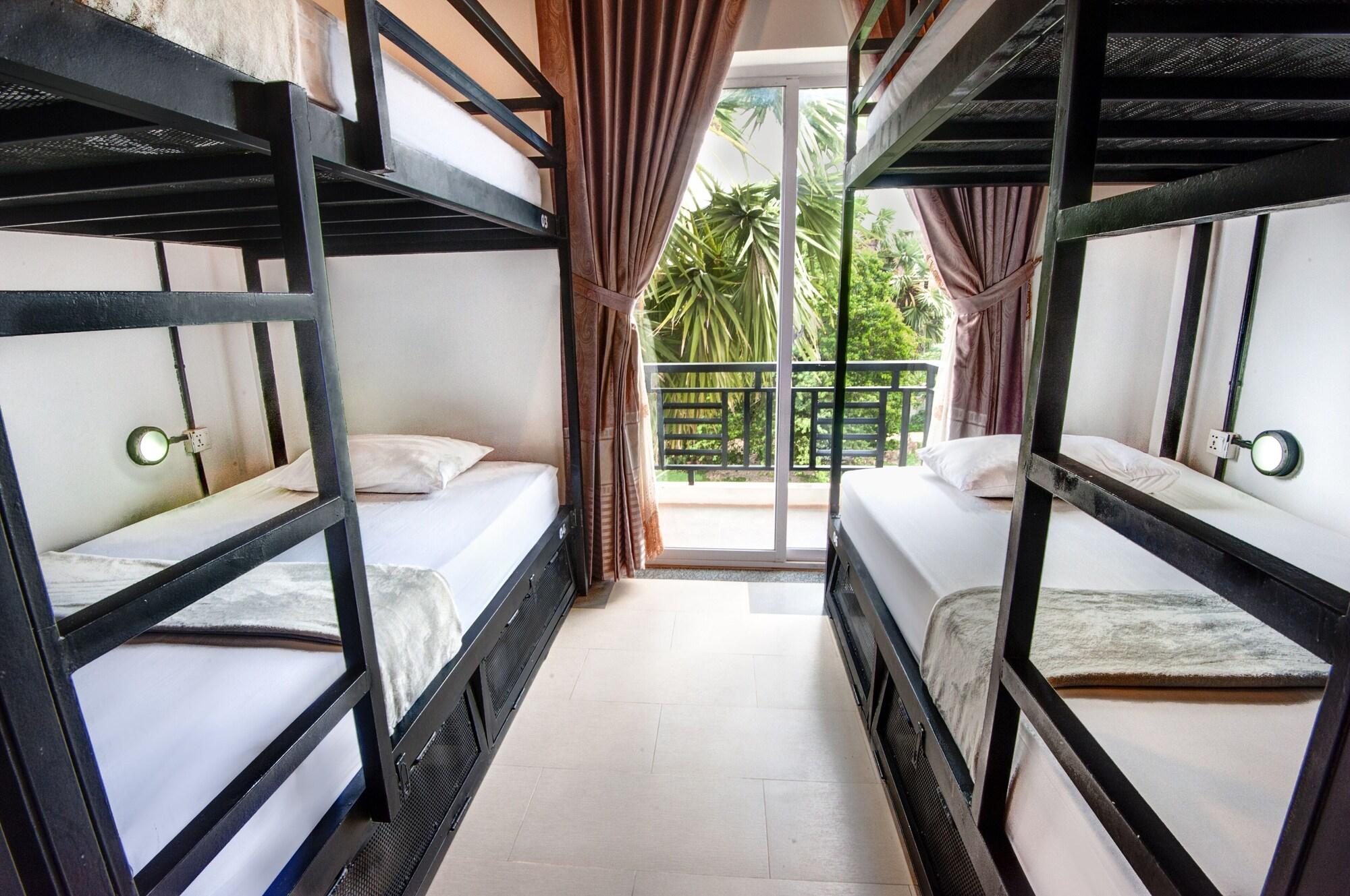 Mad Monkey Siem Reap by null