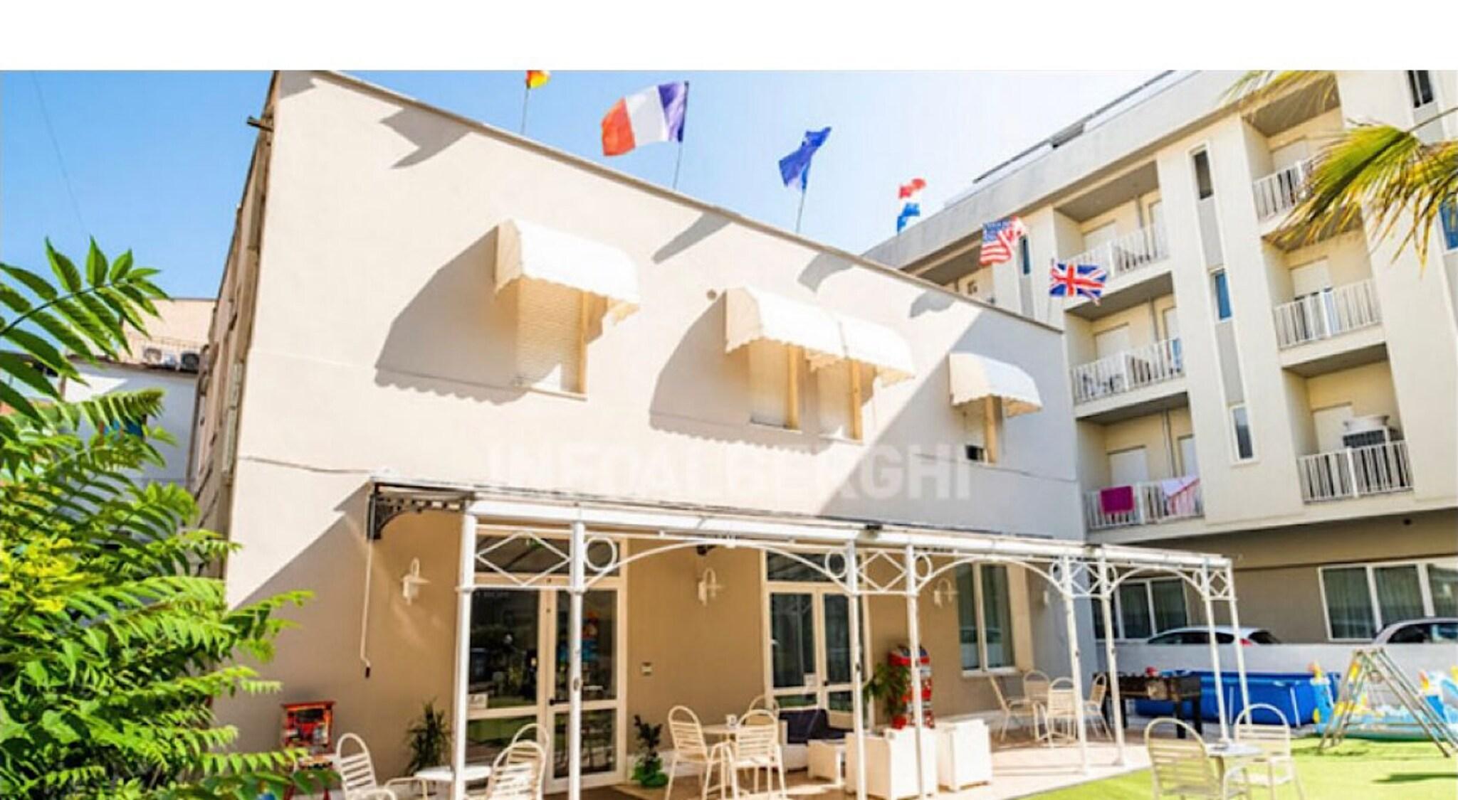 Hotel Silvana - photo