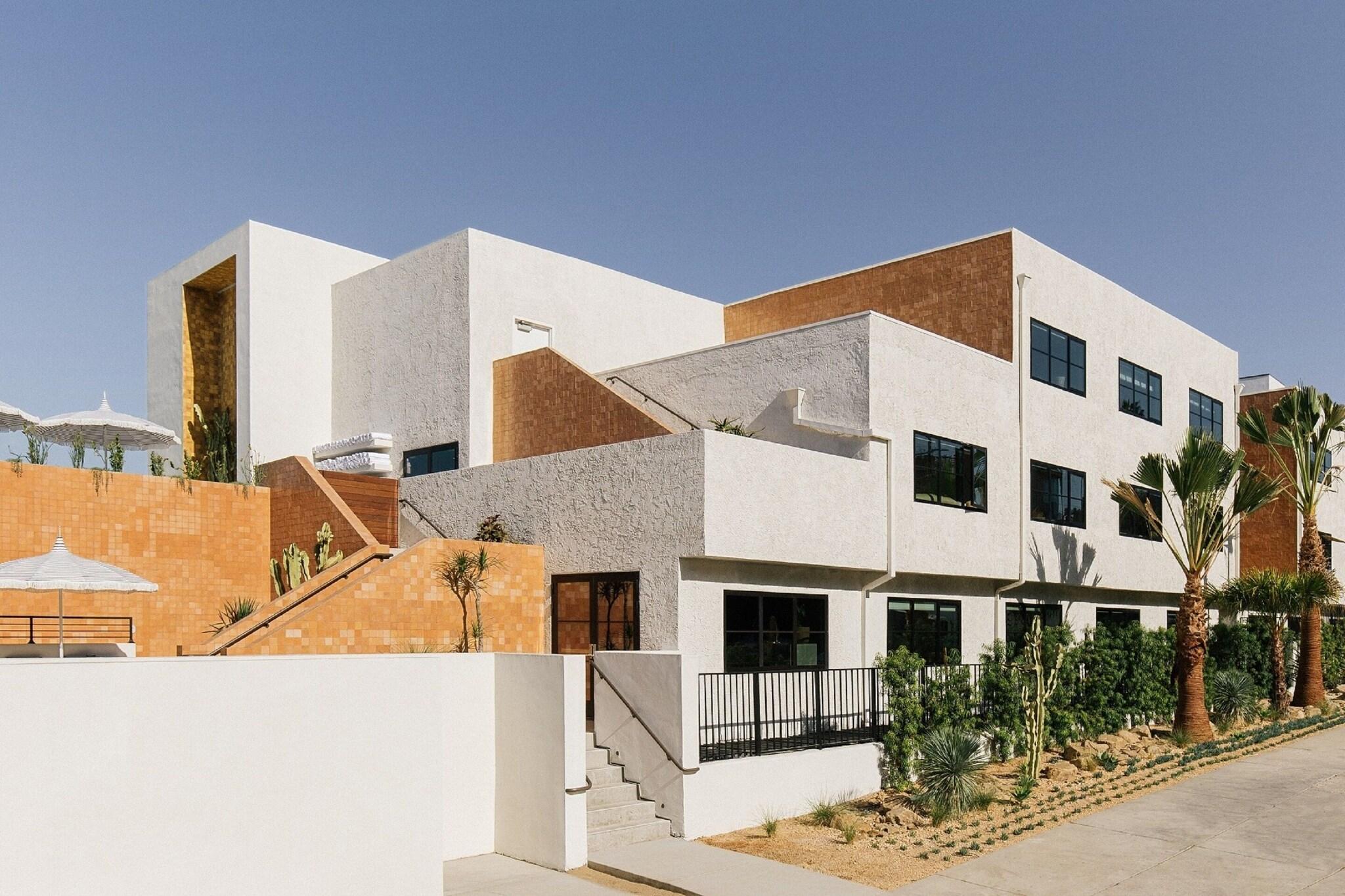 Silver Lake Pool & Inn by null