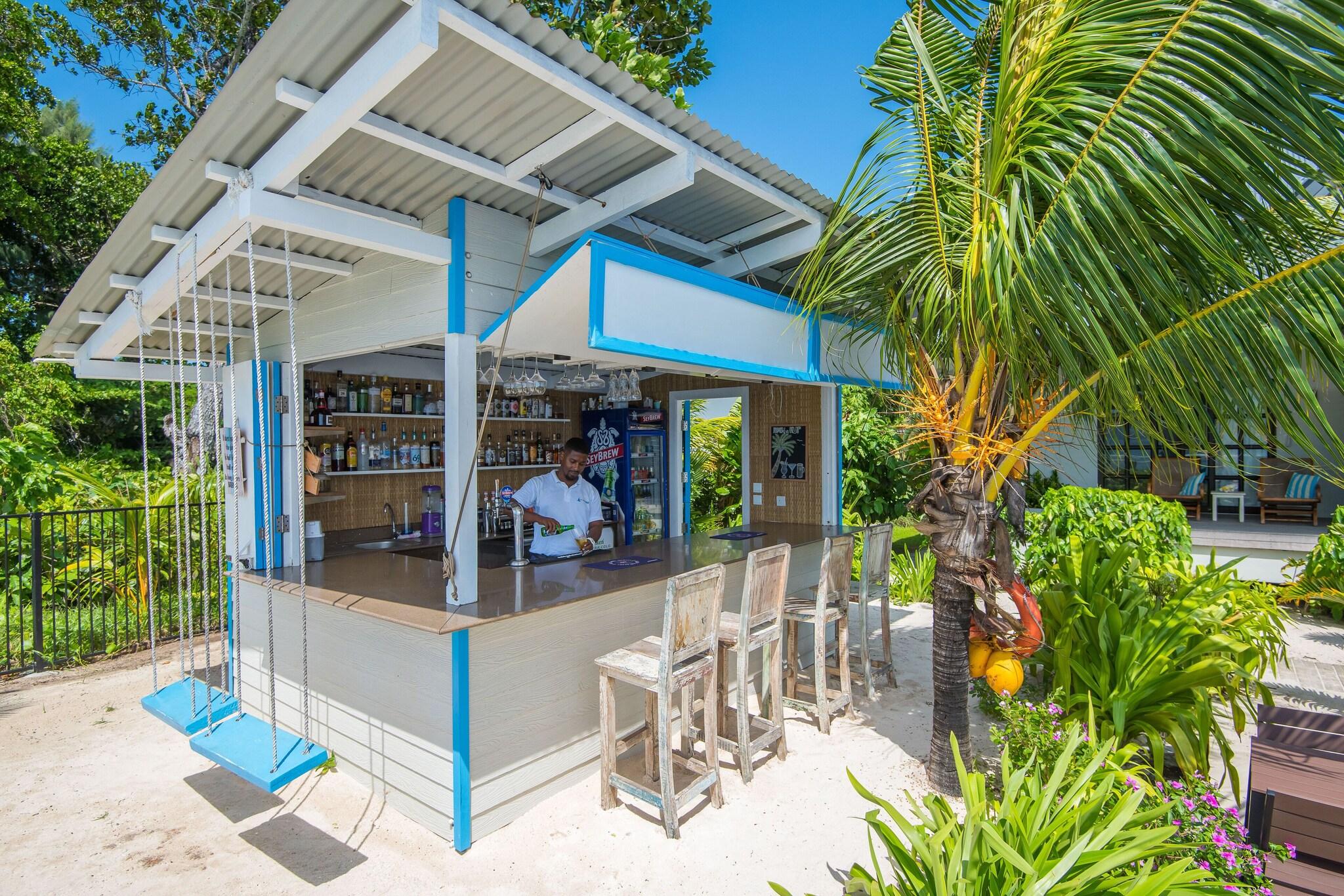 Le Nautique Luxury Waterfront Hotel, Restaurant & Bar by null