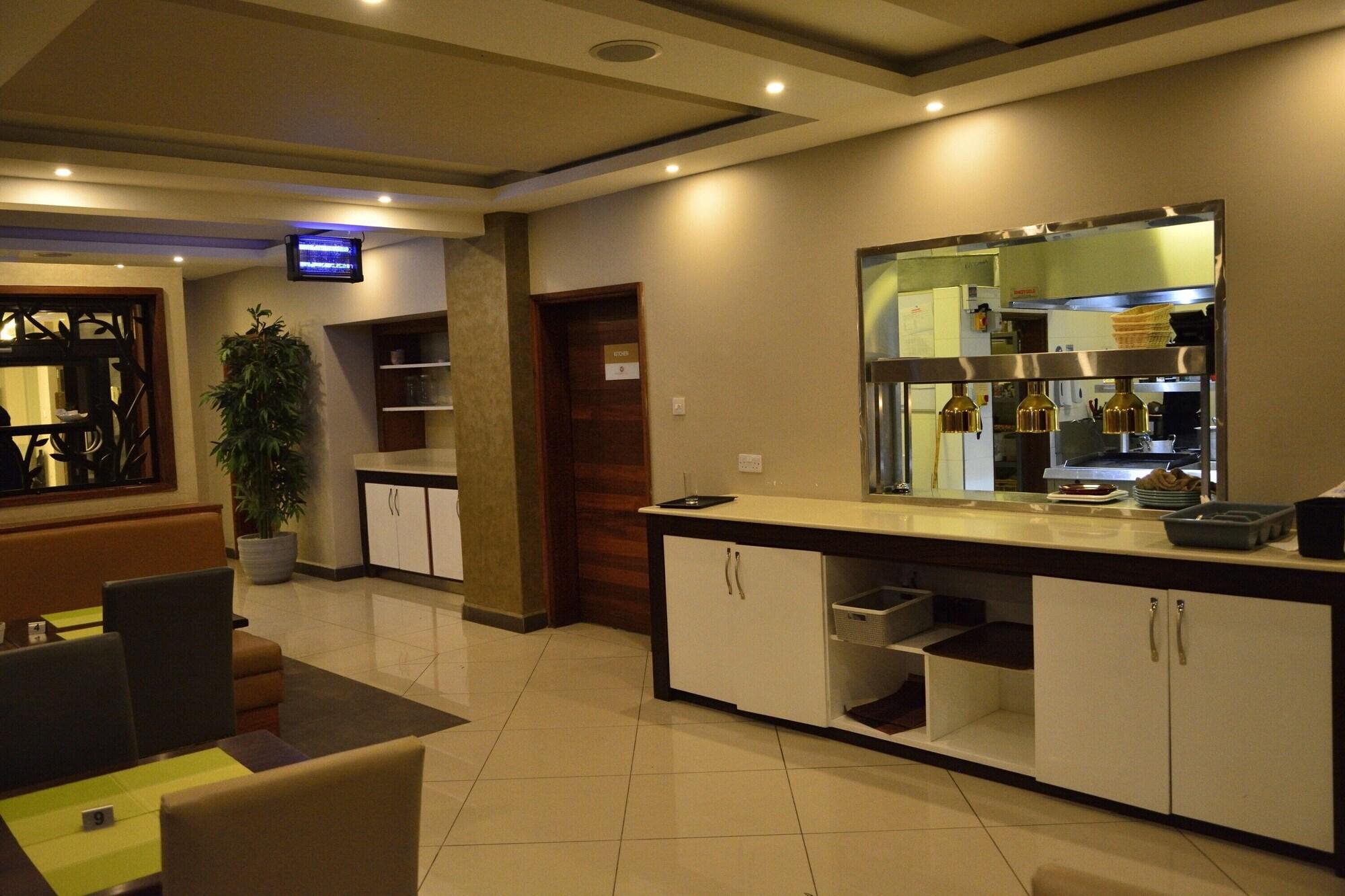 Razana Hotel