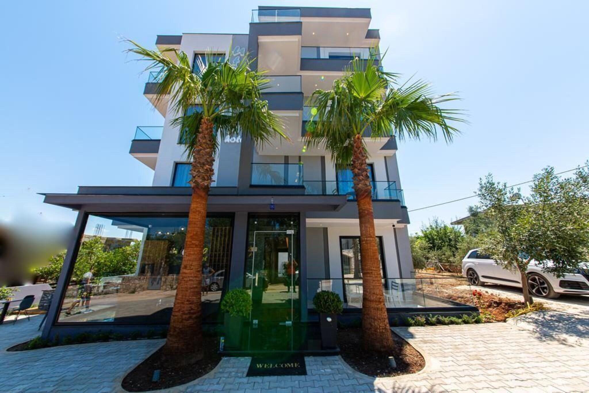 Hotel Utopia - photo