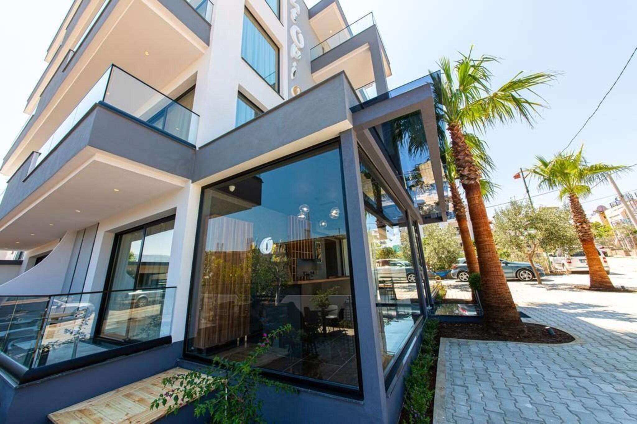 Hotel Utopia - photo