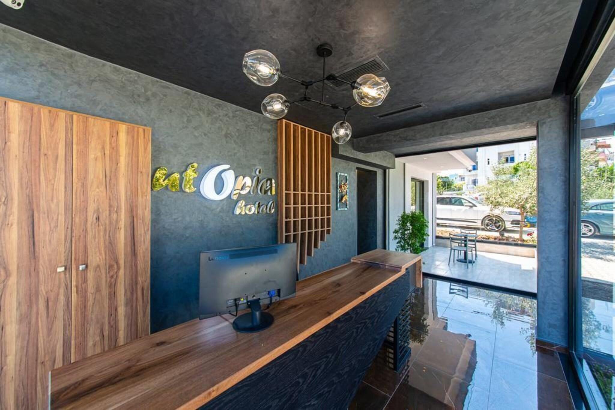 Hotel Utopia - photo