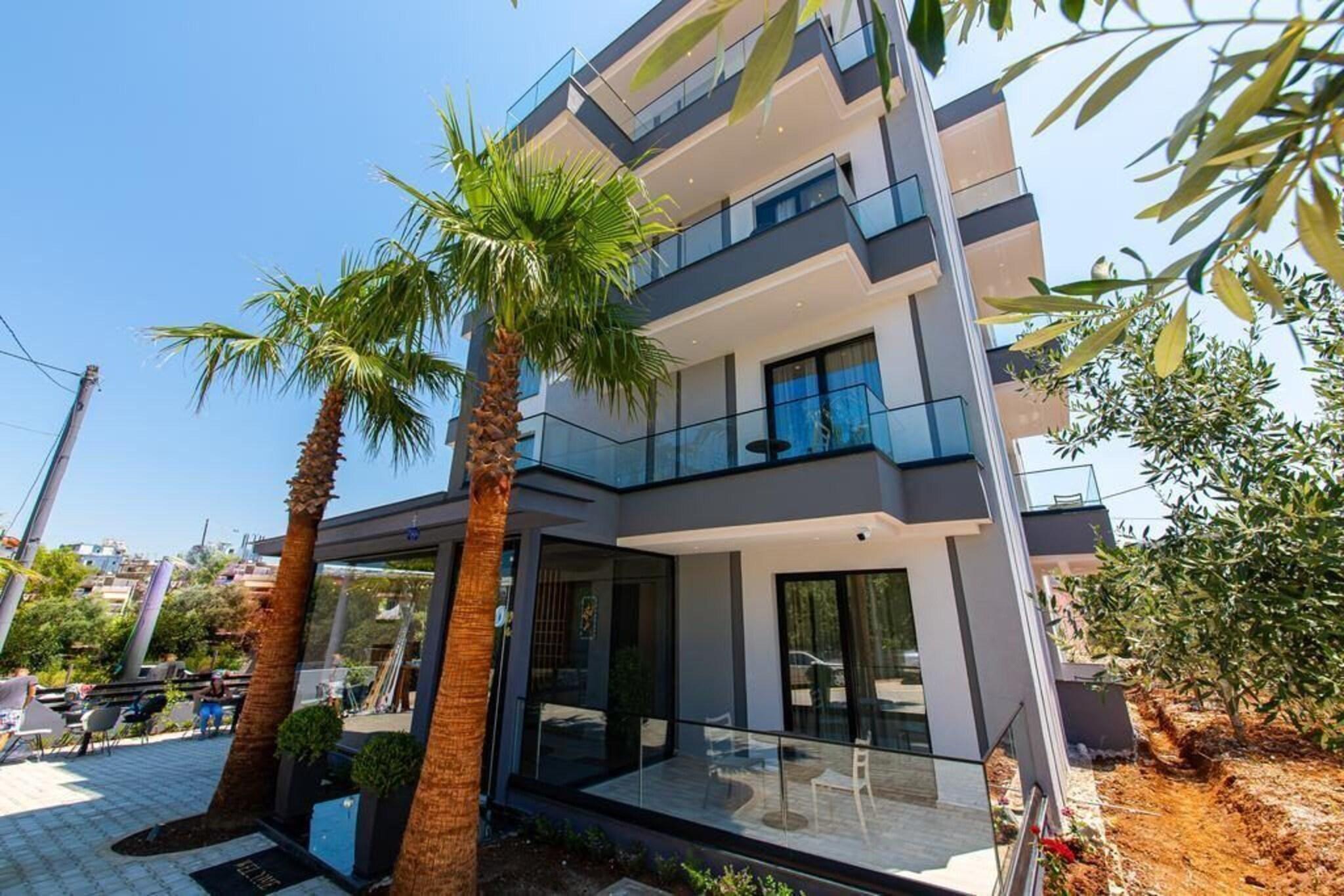 Hotel Utopia - photo