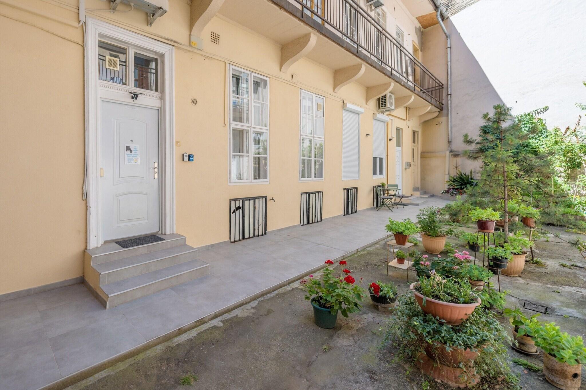 Happy Home Budapest Blue