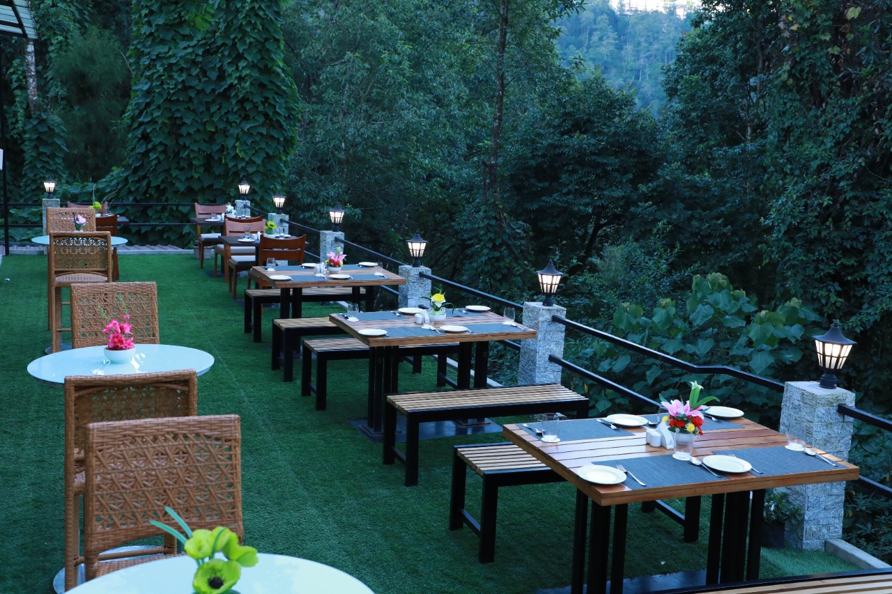 Udaan Olive Hotel & Spa Pelling