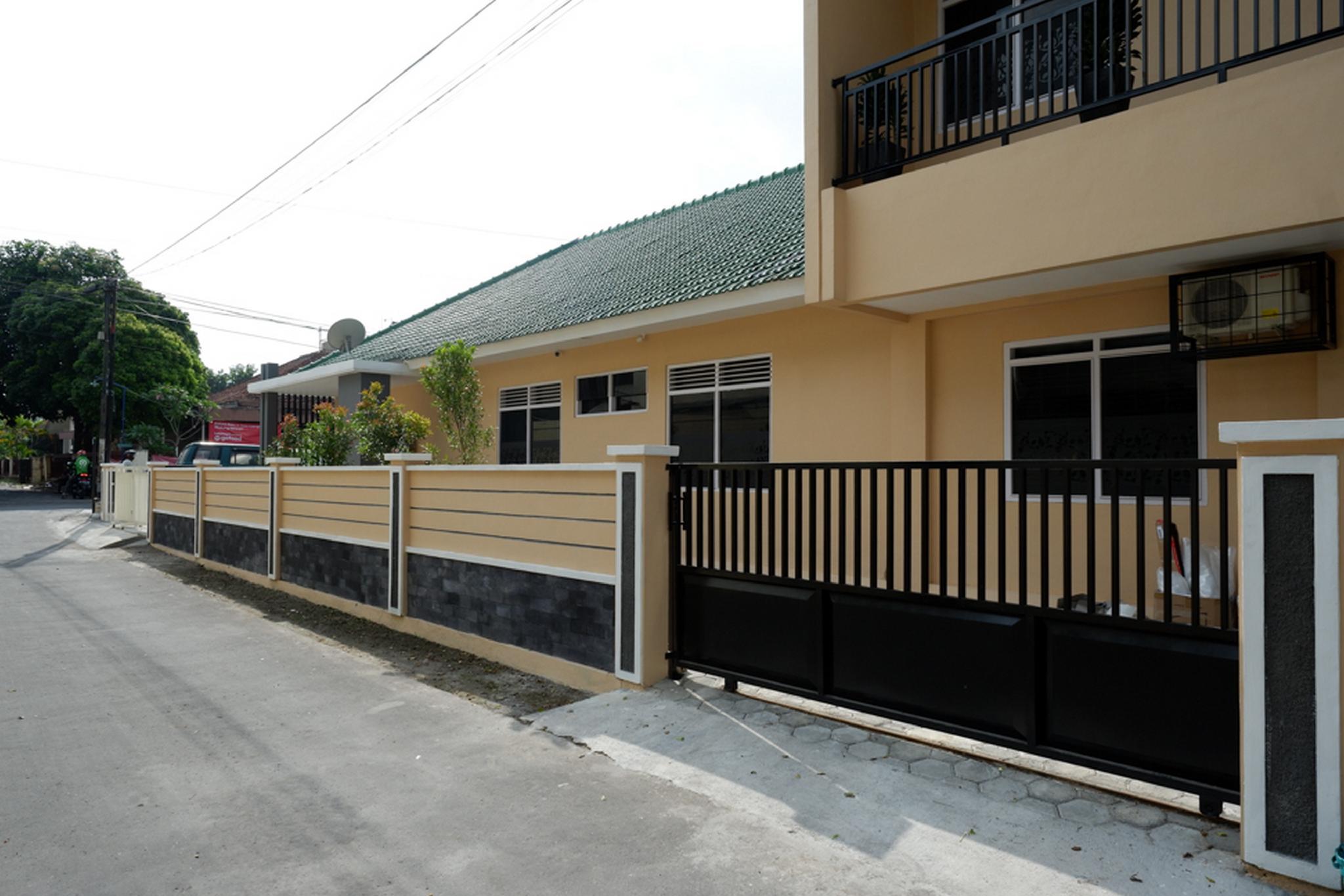 RedDoorz near Gejayan 3