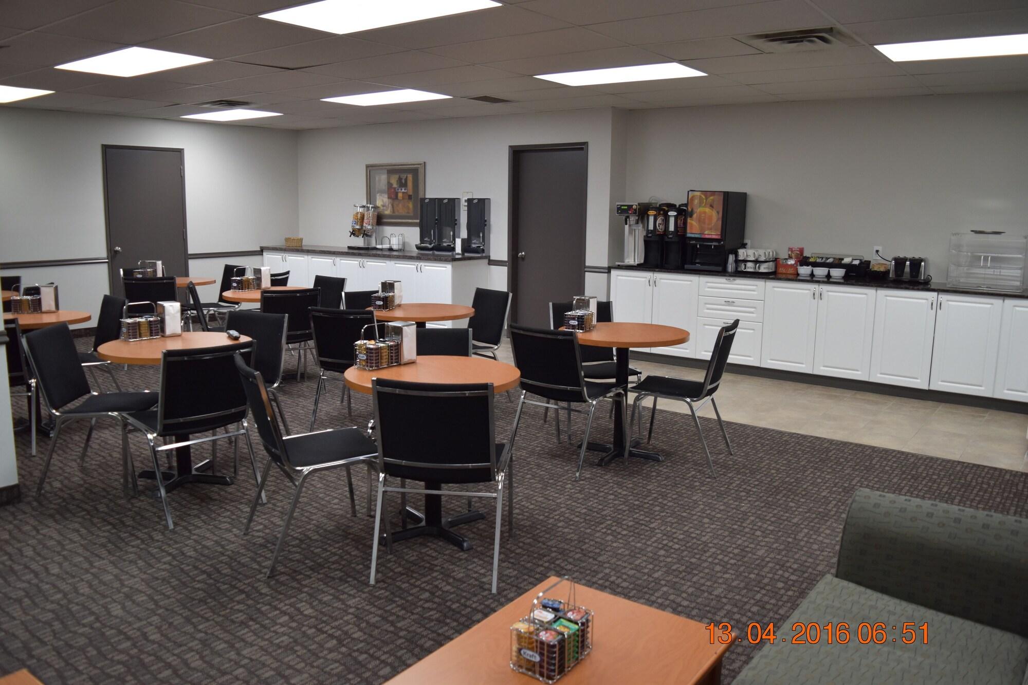 Guest House Inn & Suites
