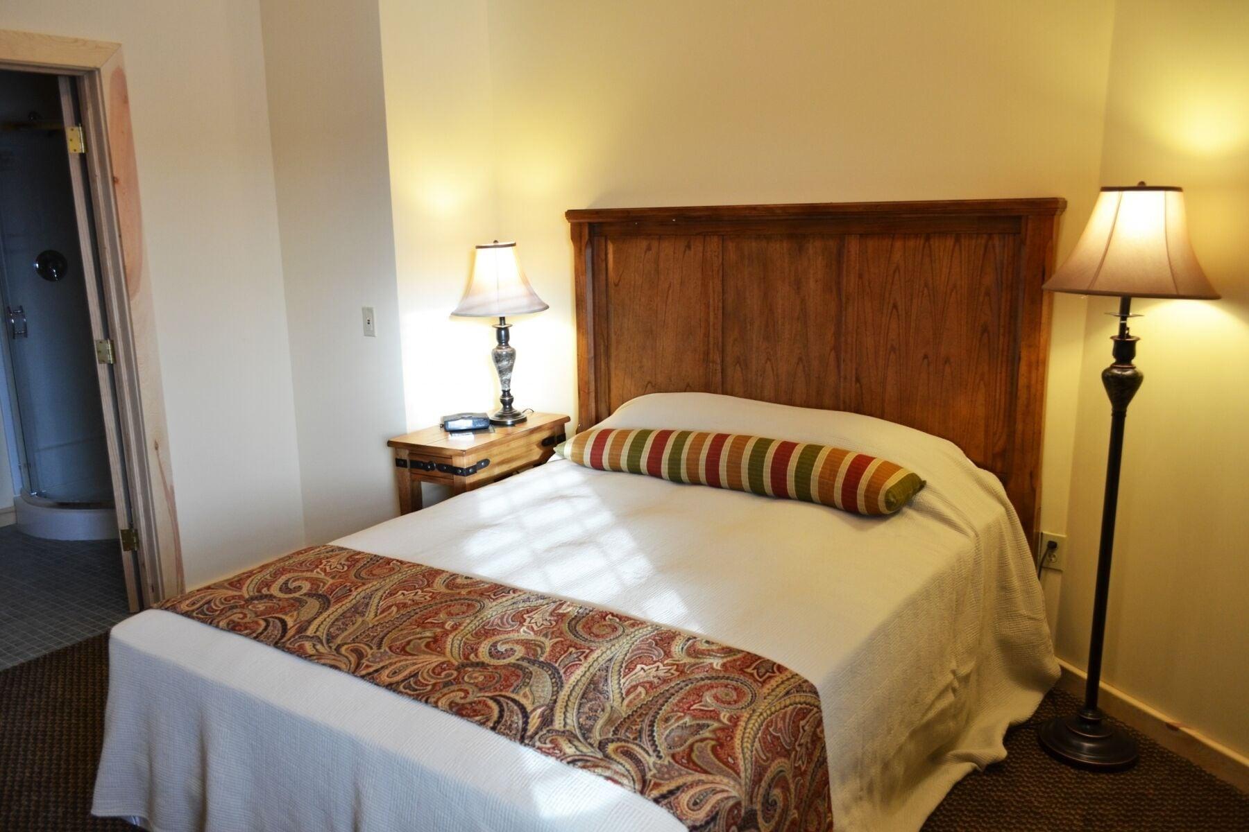 Stafford's Crooked River Lodge & Suites