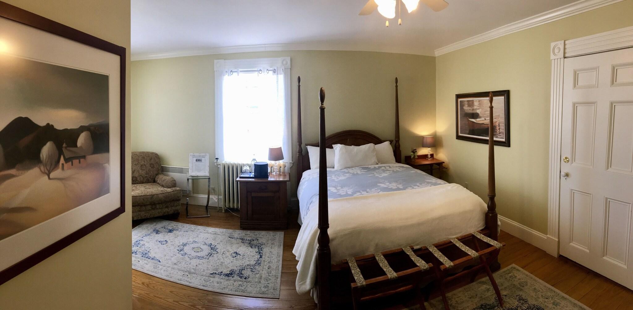 Treadwell Inn/ Chandler Room Wine Bar & Kitchen by null