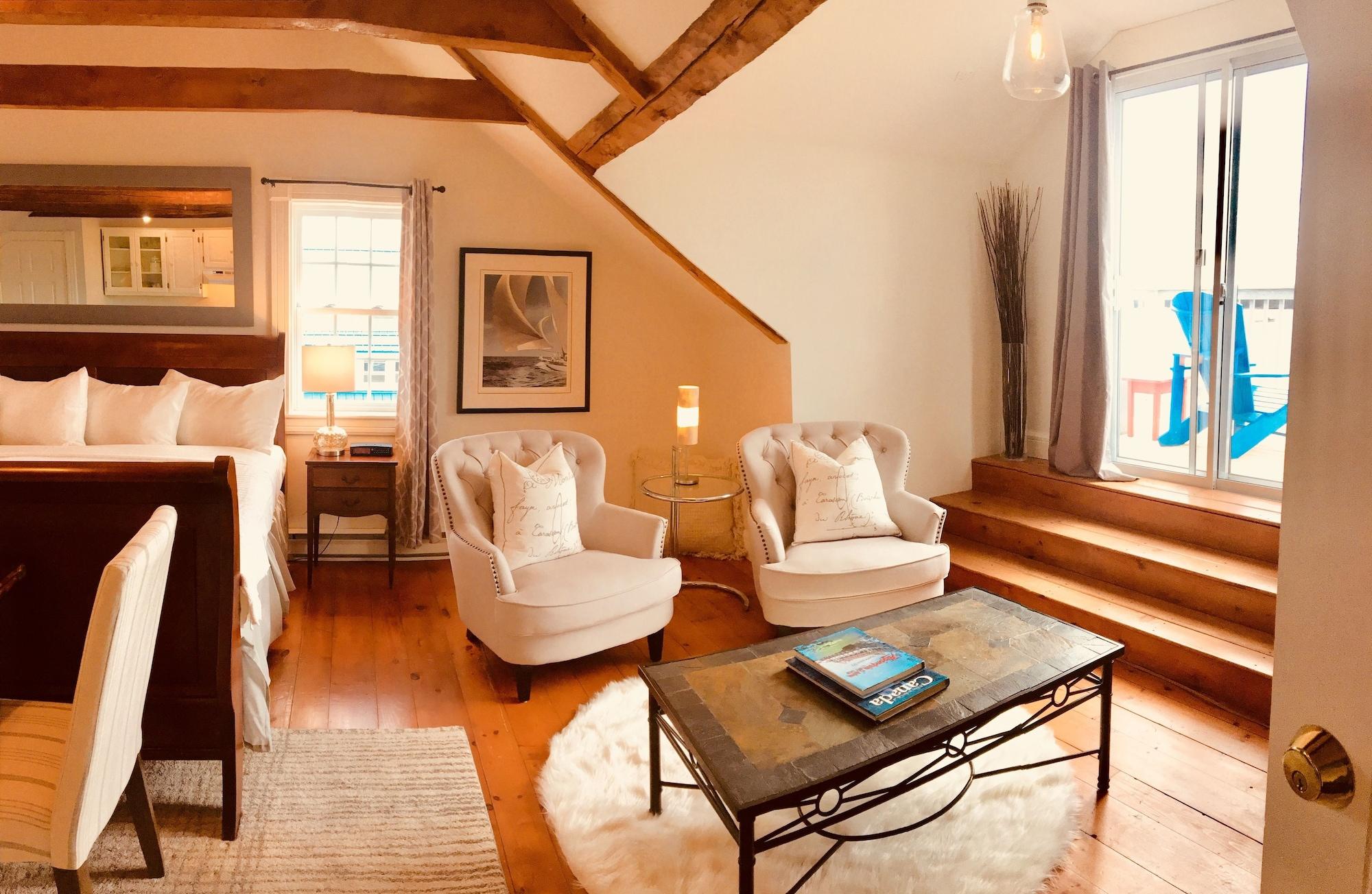 Treadwell Inn/ Chandler Room Wine Bar & Kitchen by null