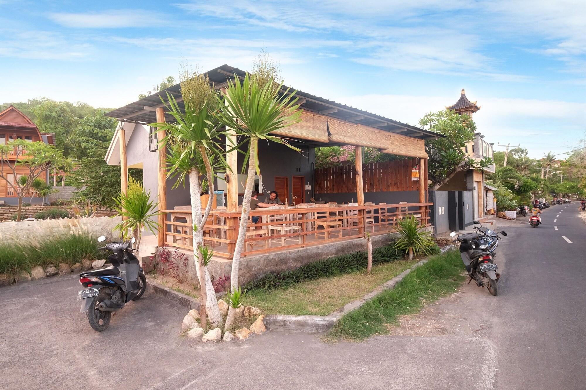 Adara Beach Hut