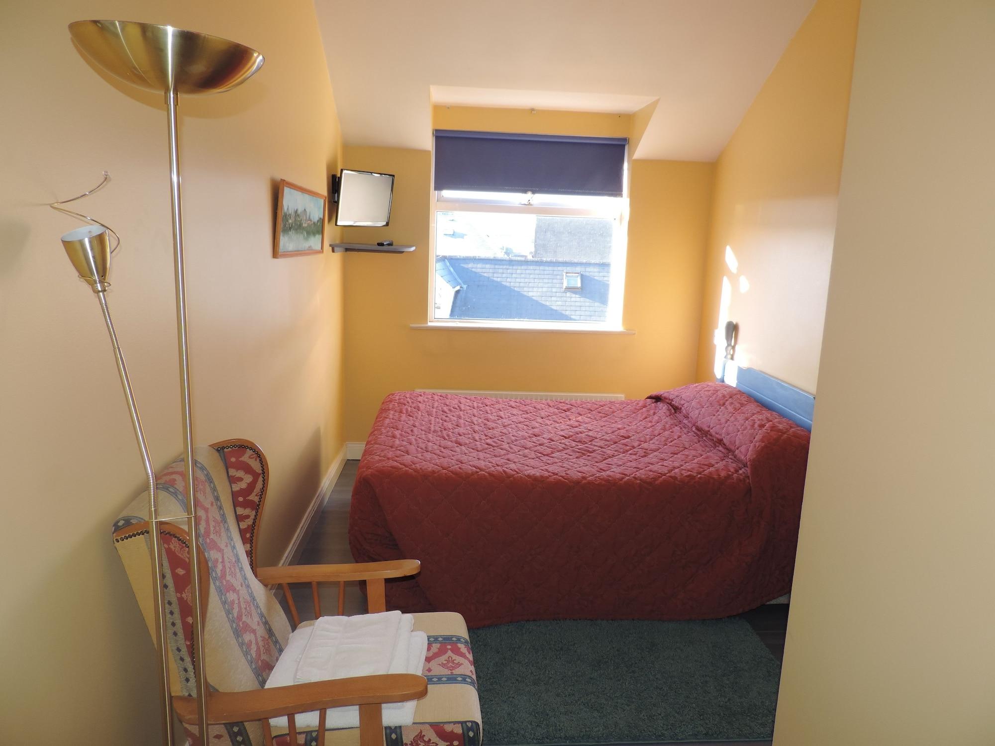 Gleeson's Roscommon (Hotel) by null