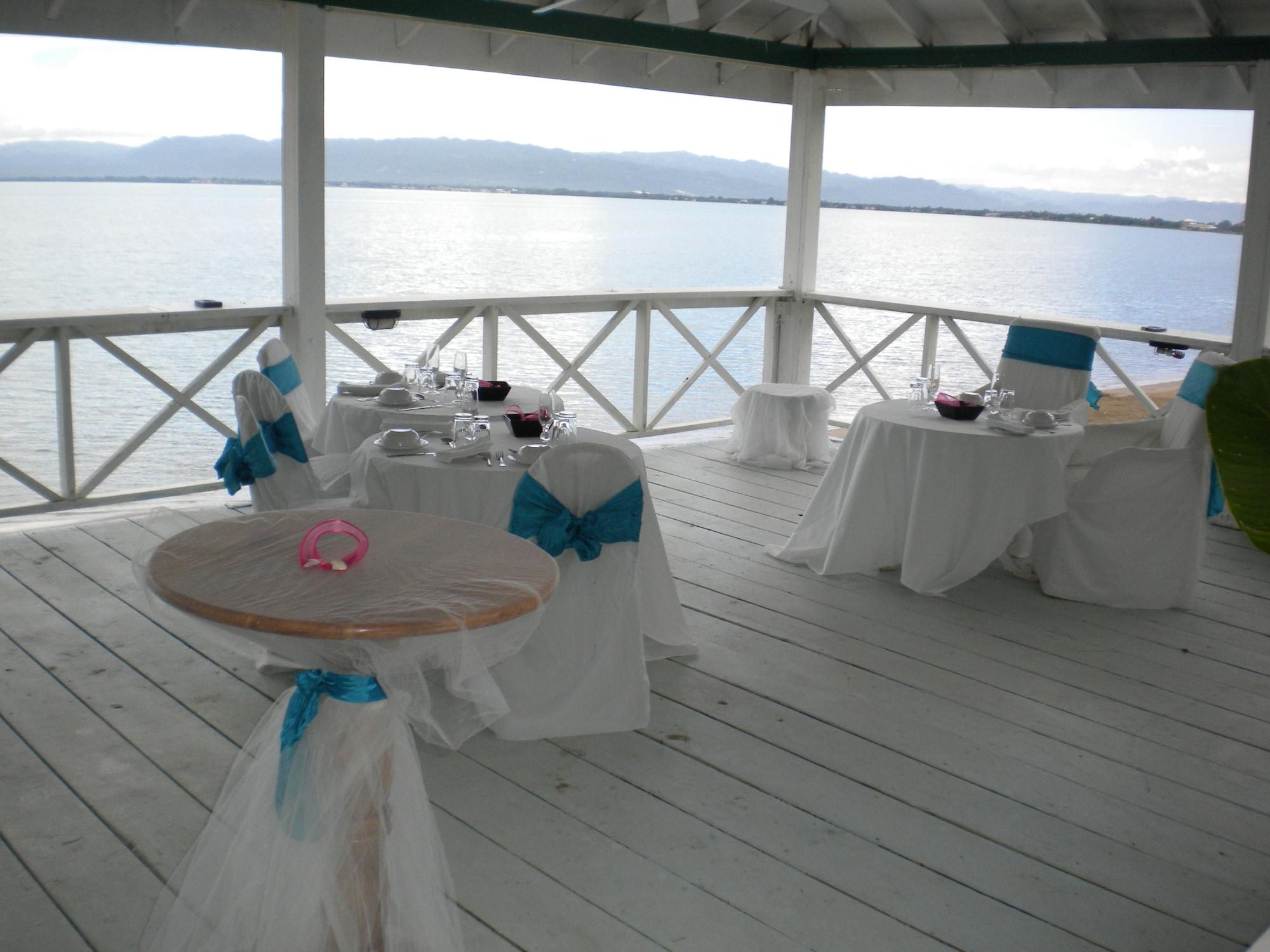 Idlers' Rest Beach Hotel