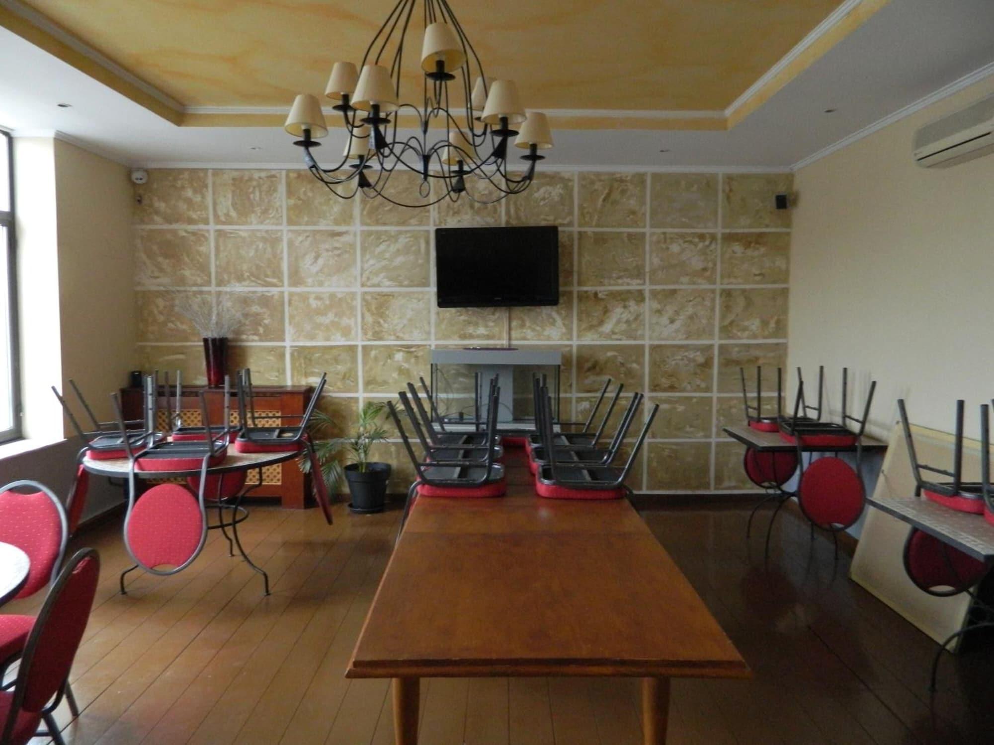 Hotel At Home