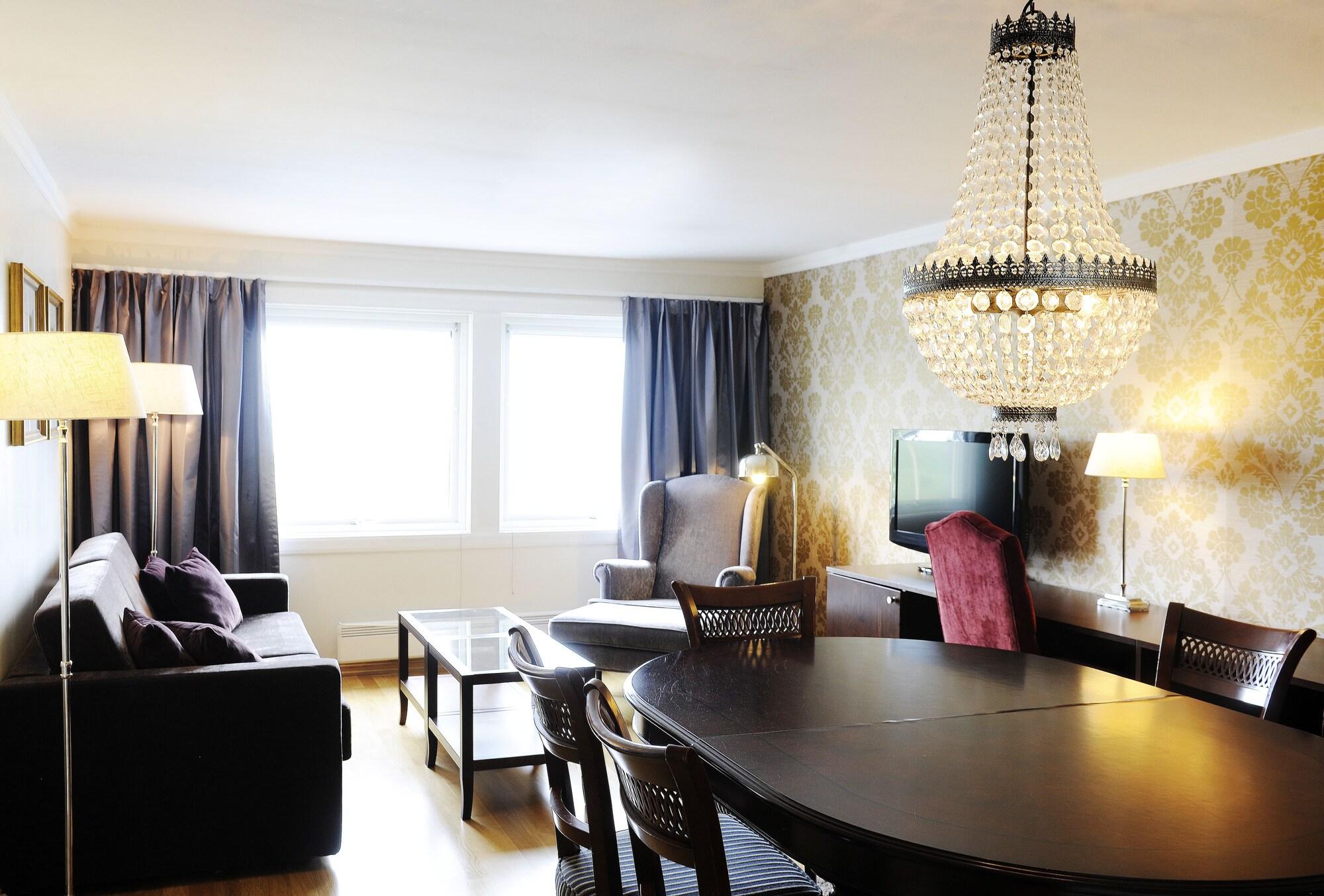 Sola Strand Hotel by null