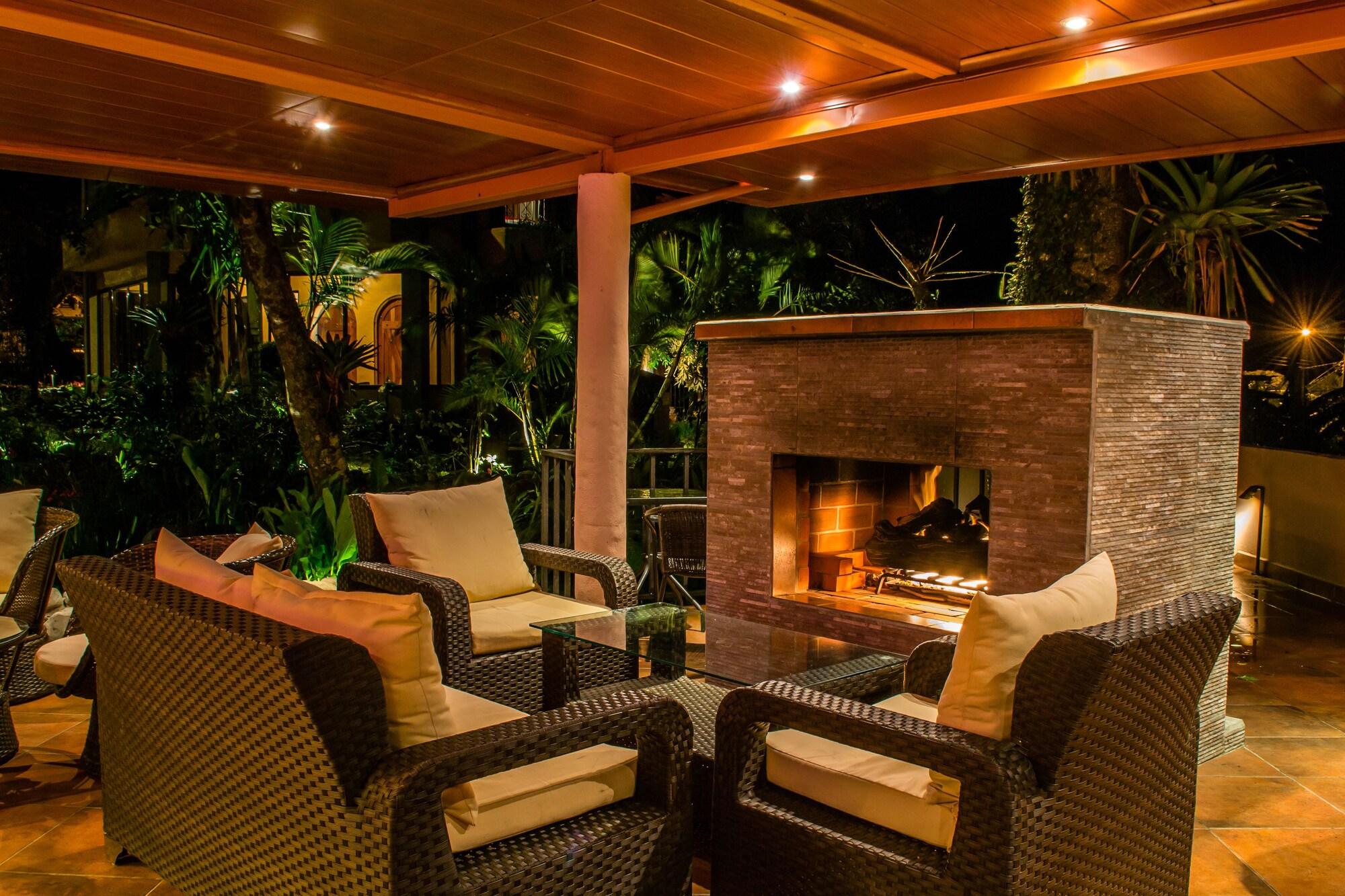 The Inn at Palo Alto by null