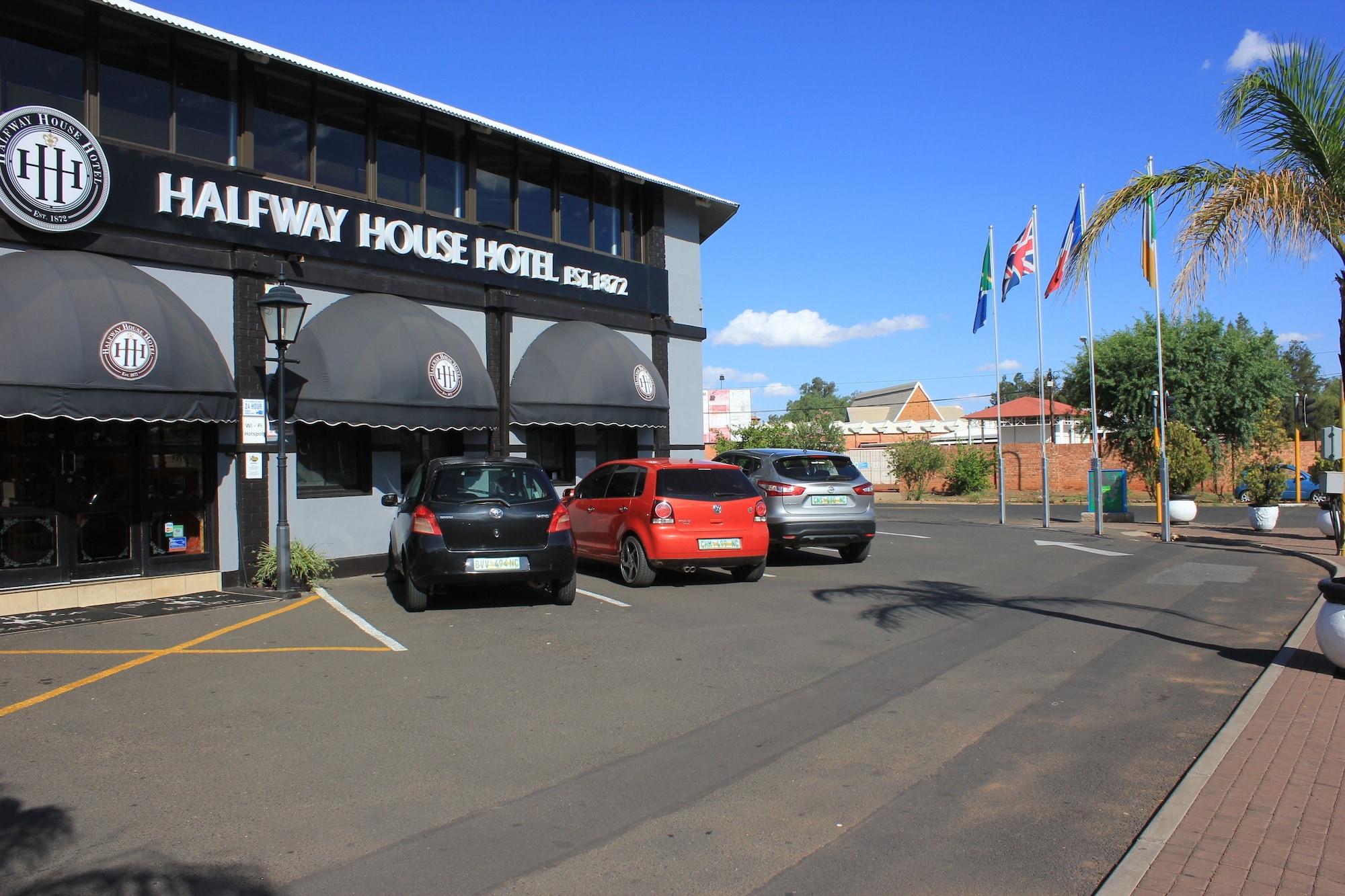 Halfway House Hotel Kimberley by null