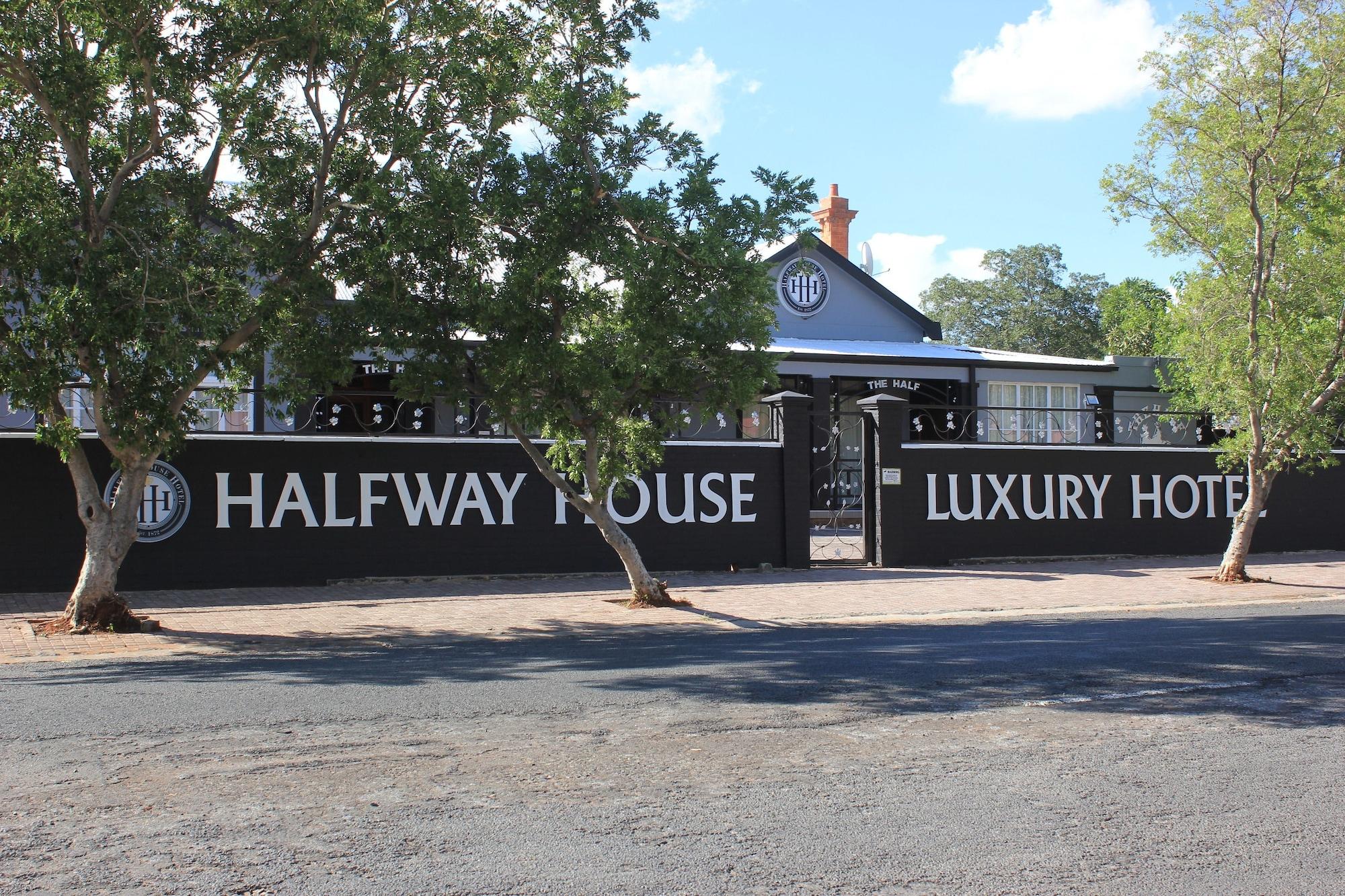 Halfway House Hotel Kimberley by null