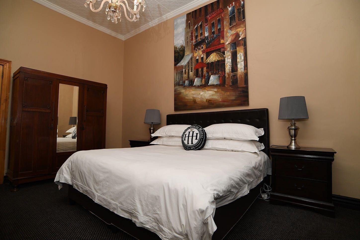 Halfway House Hotel Kimberley by null