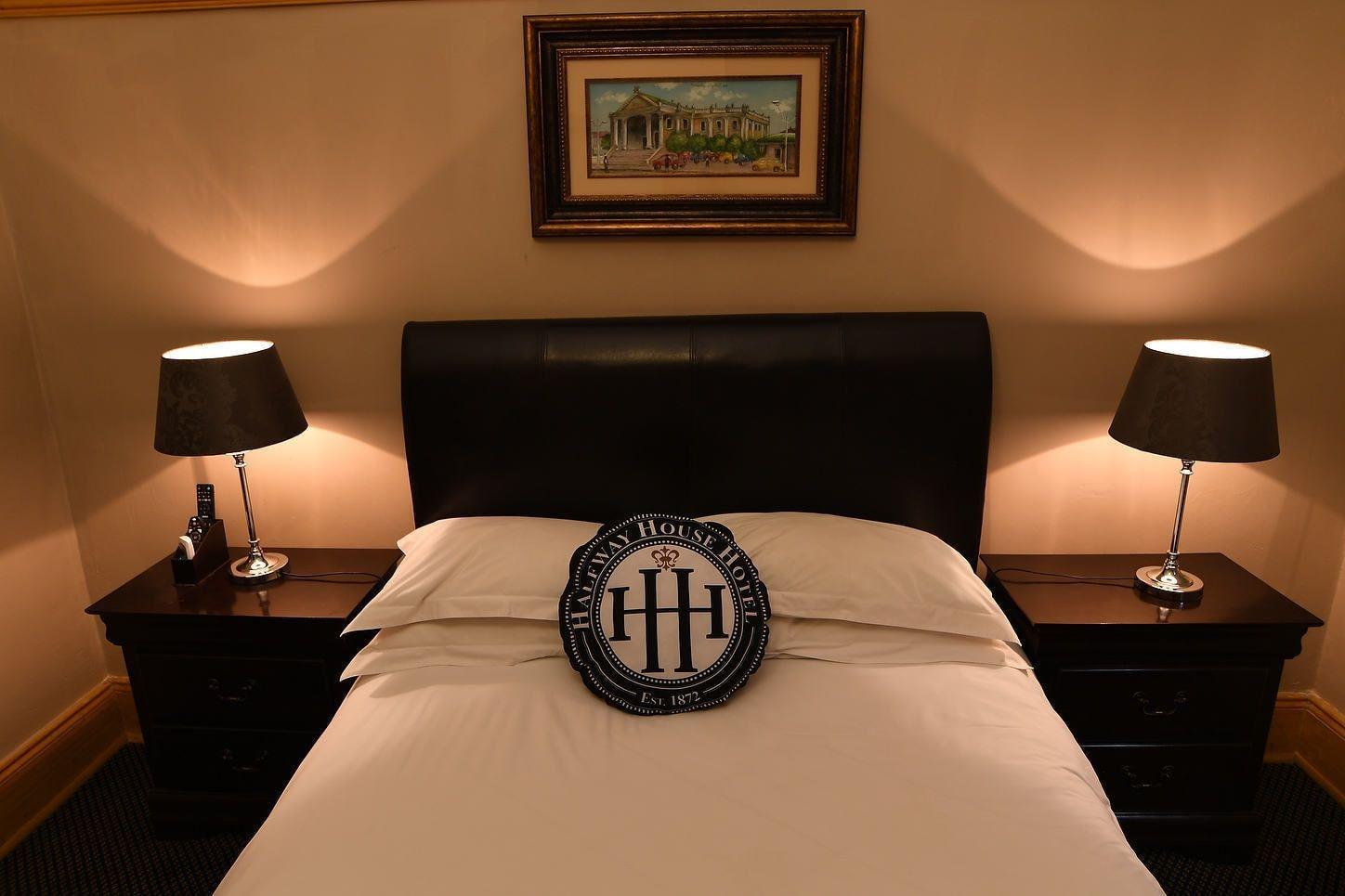 Halfway House Hotel Kimberley by null