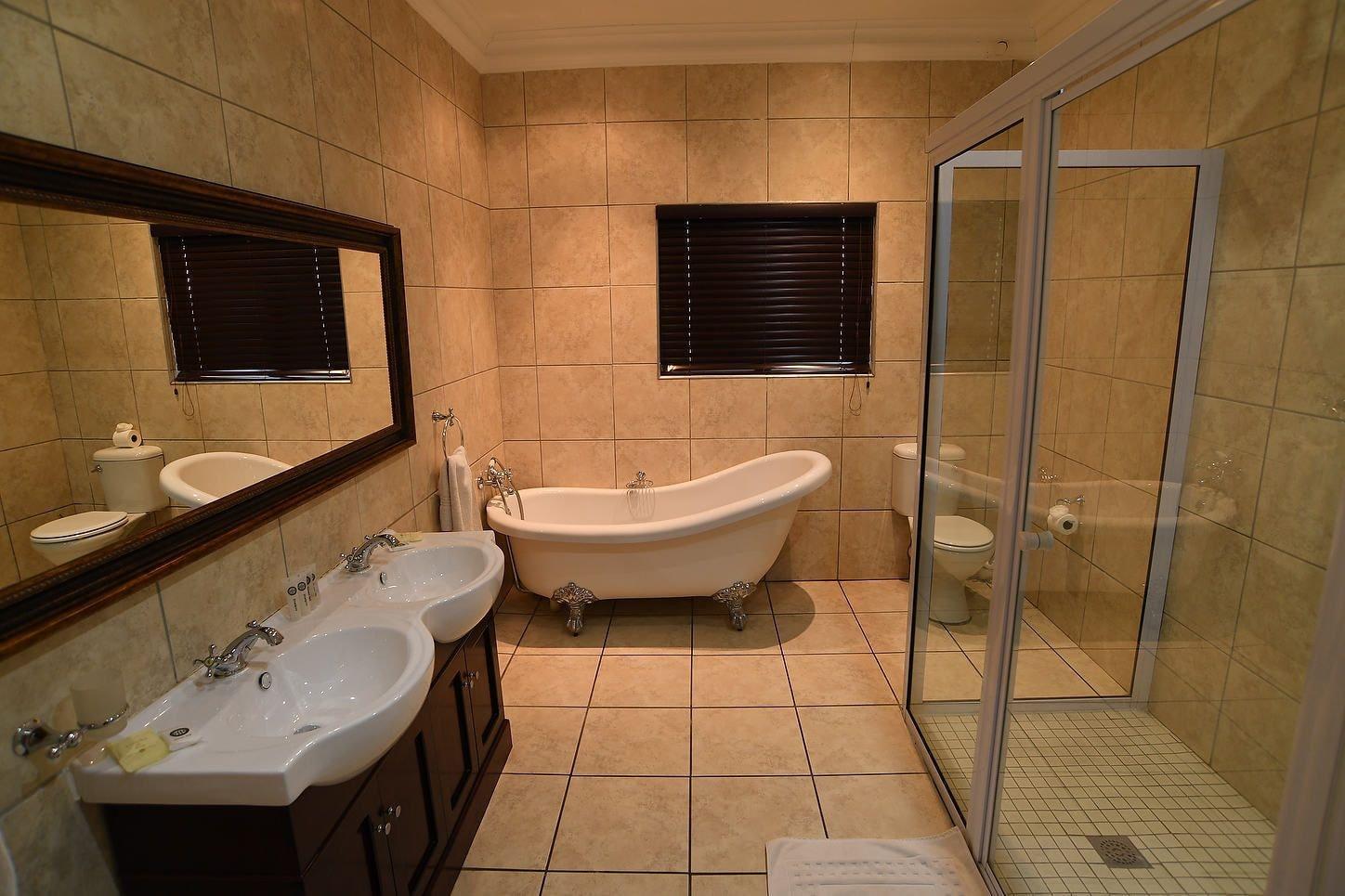 Halfway House Hotel Kimberley by null