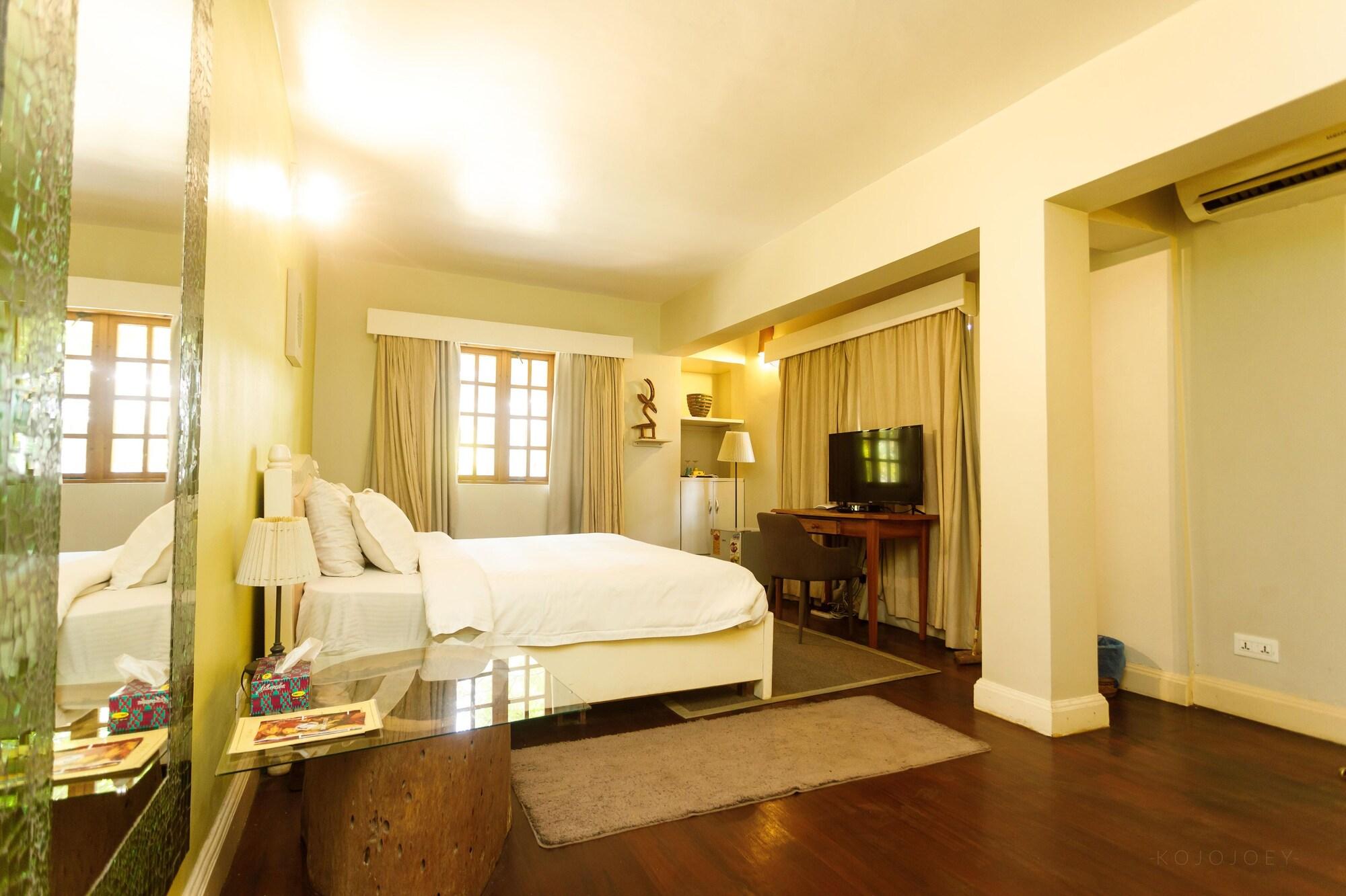 OLMA Colonial Suites by null