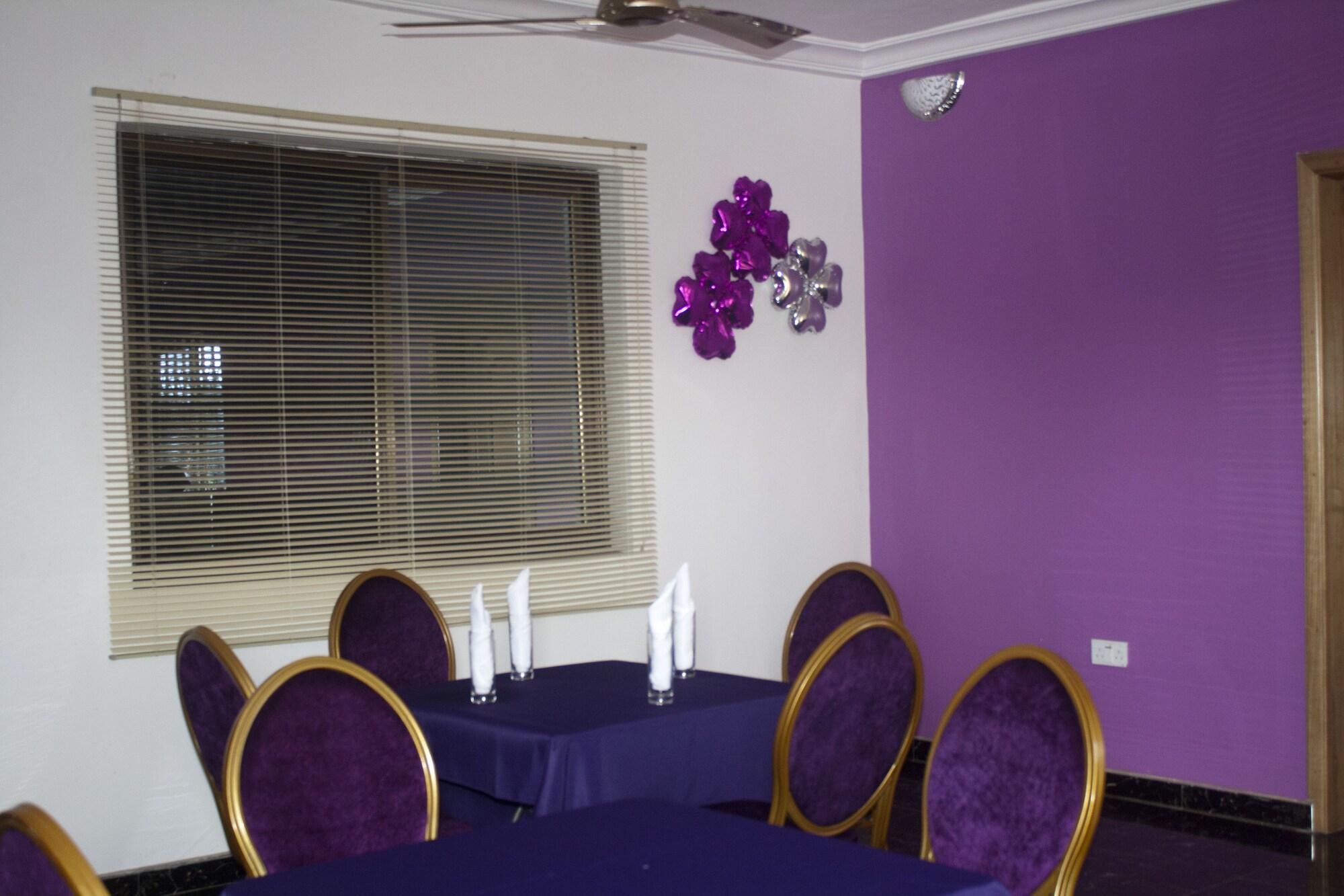 Peemarys Hotel