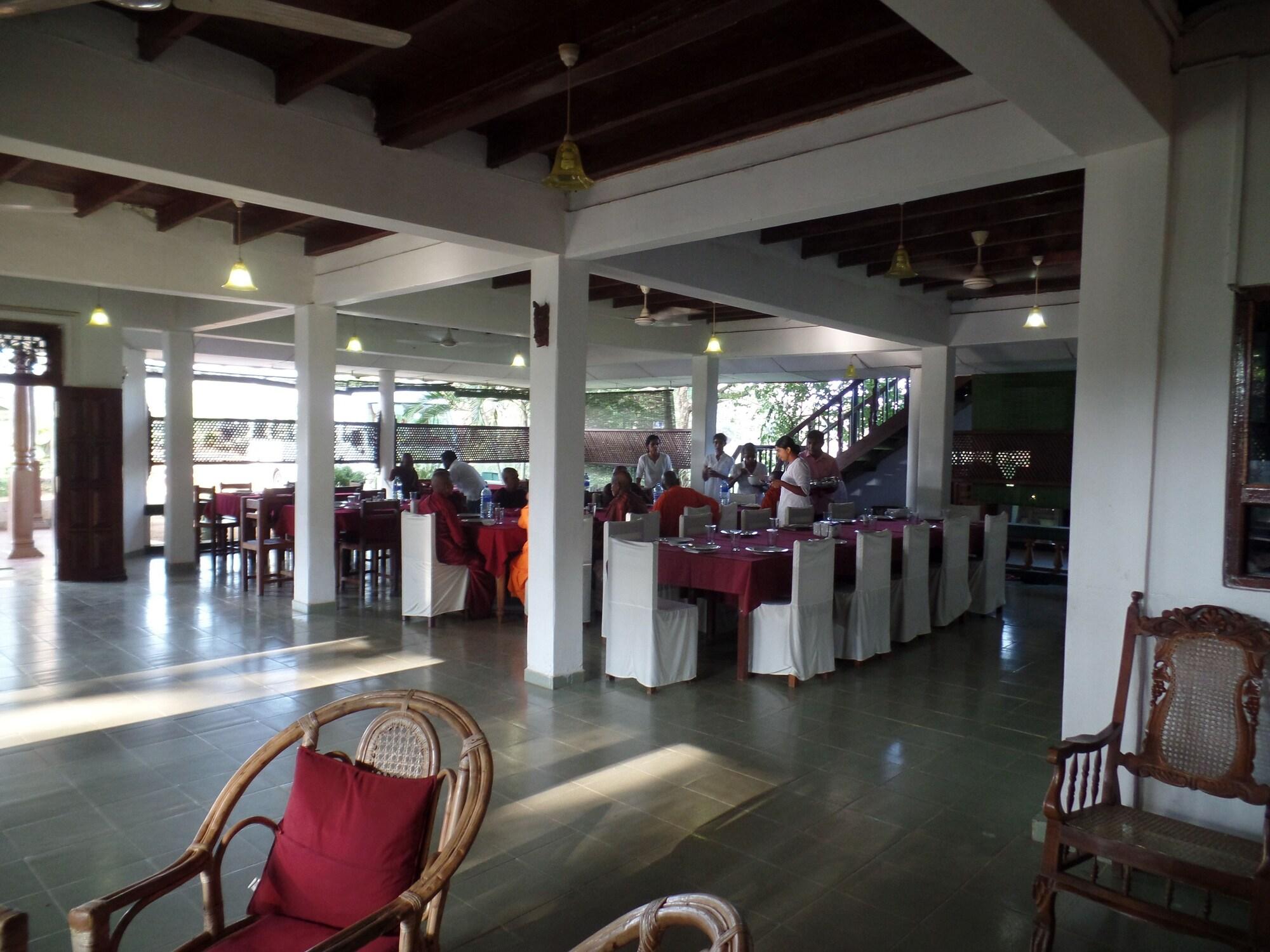 Nilketha Villa Eco Hotel