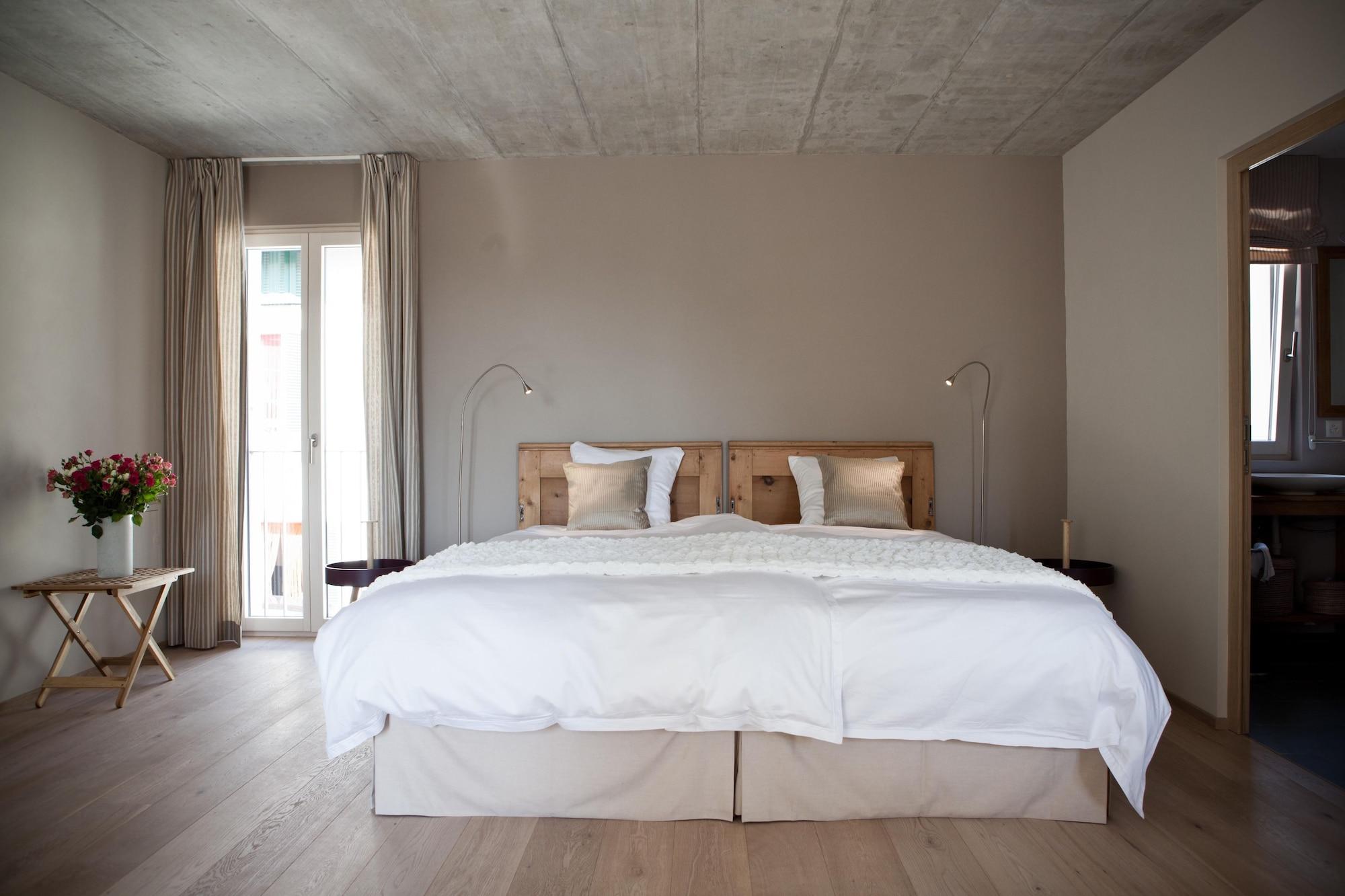 Le Coq Chantant - Saint-Livres by null