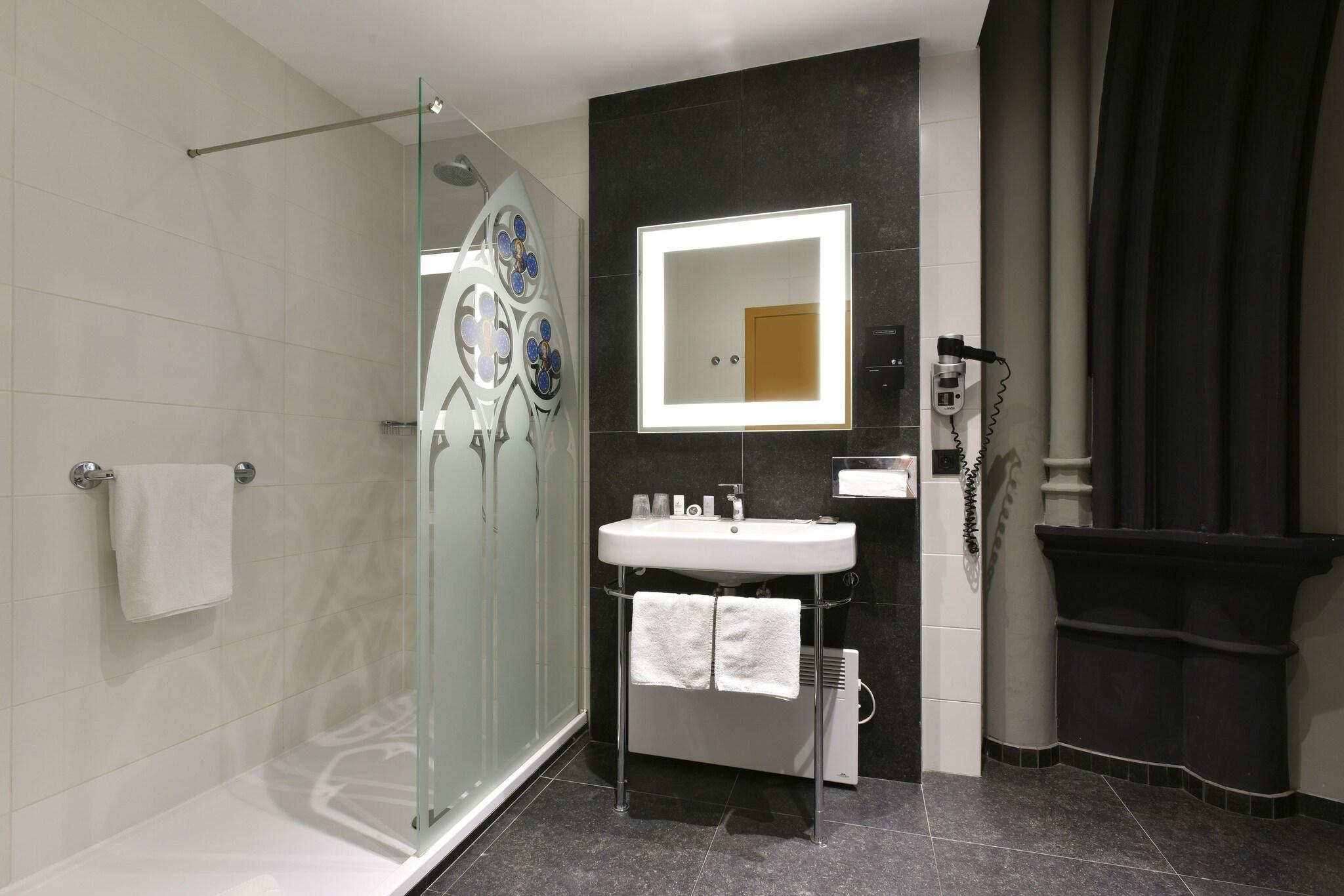 Martin's Dream Hotel by null