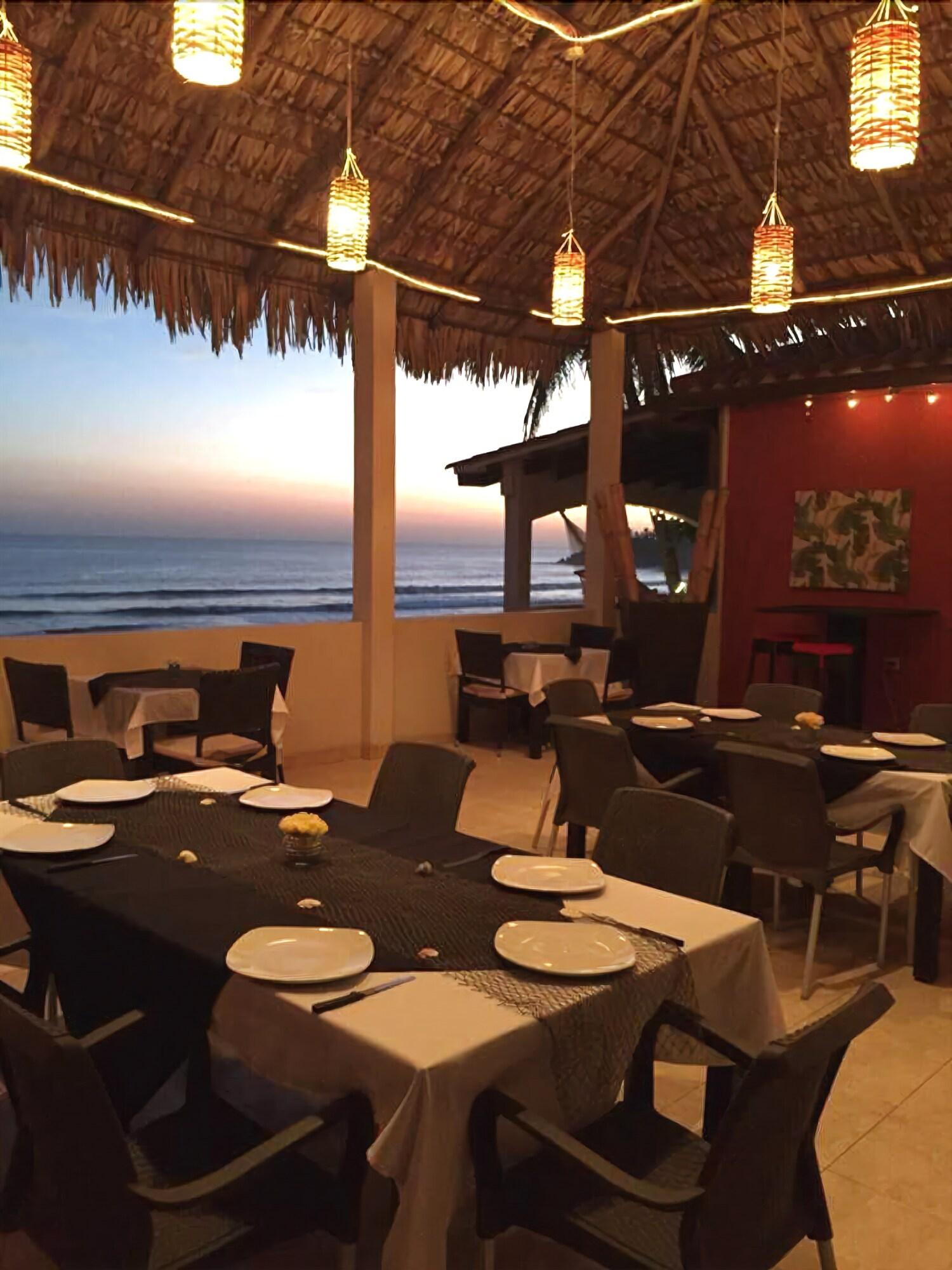 Vista Las Olas Surf Resort