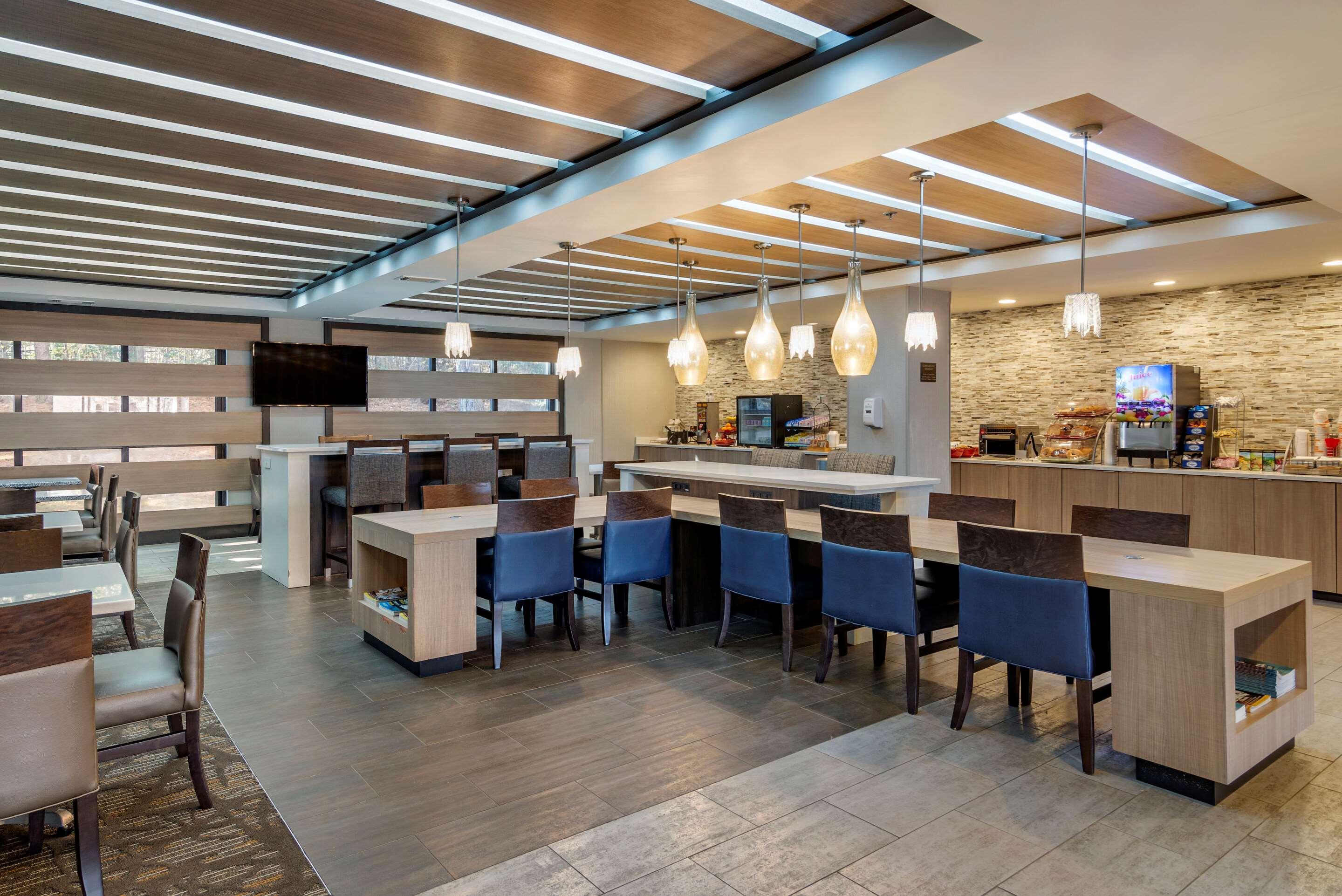 Comfort Suites Alpharetta/Roswell - Atlanta Area