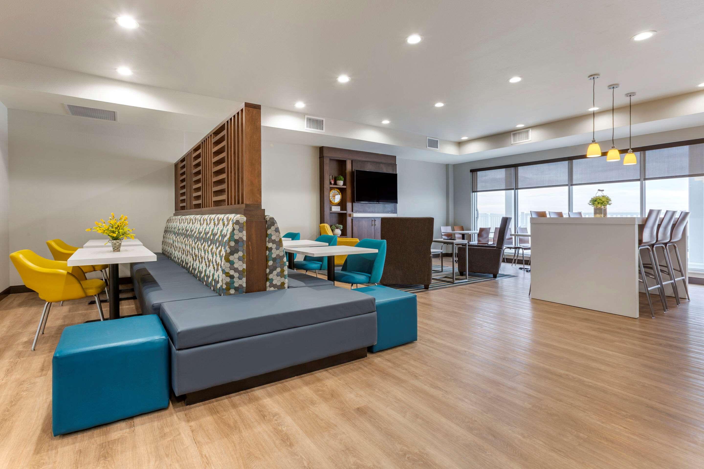 Mainstay Suites Carlsbad South