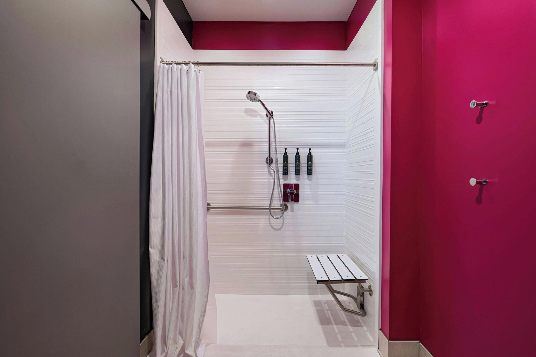Aloft Omaha West