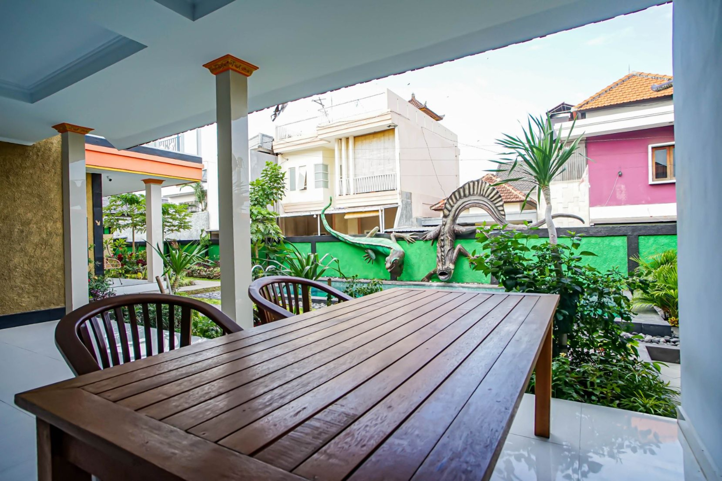 Kadek Bagus Guest House by ZUZU