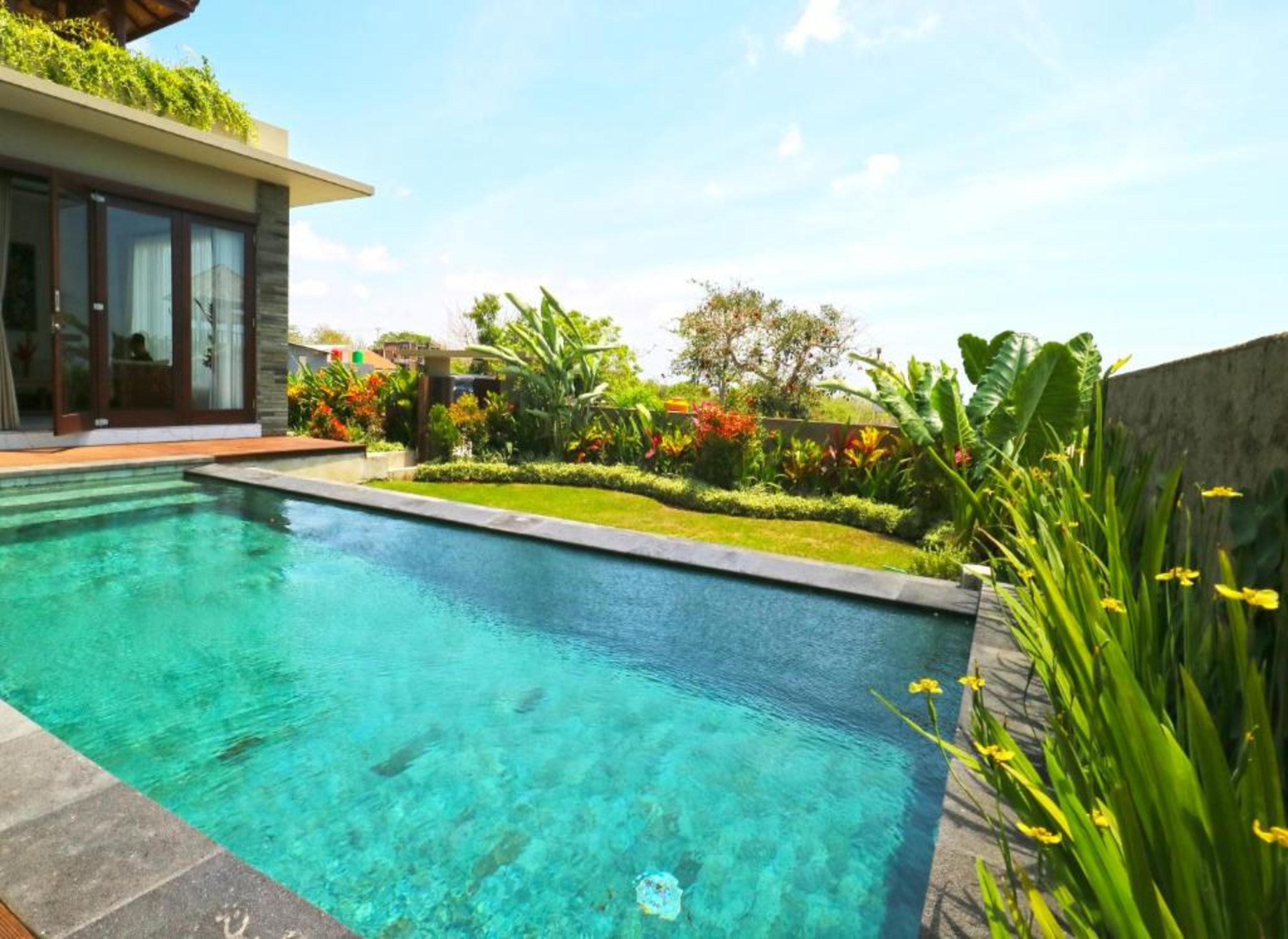 The Ocean Views Luxury Villas & Apartment by ZUZU