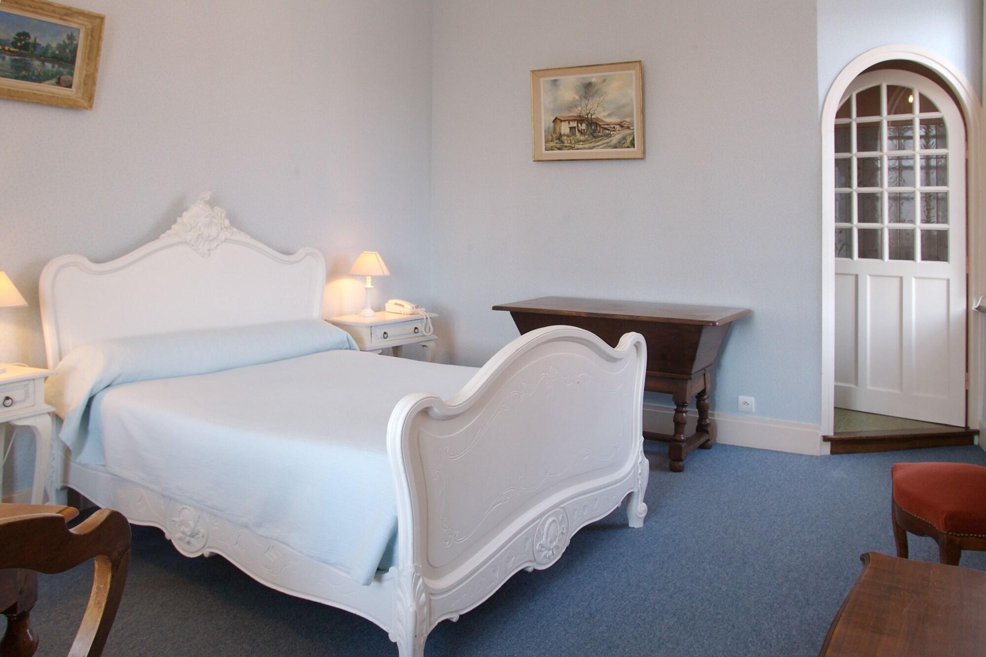 Hostellerie de Pérouges by null