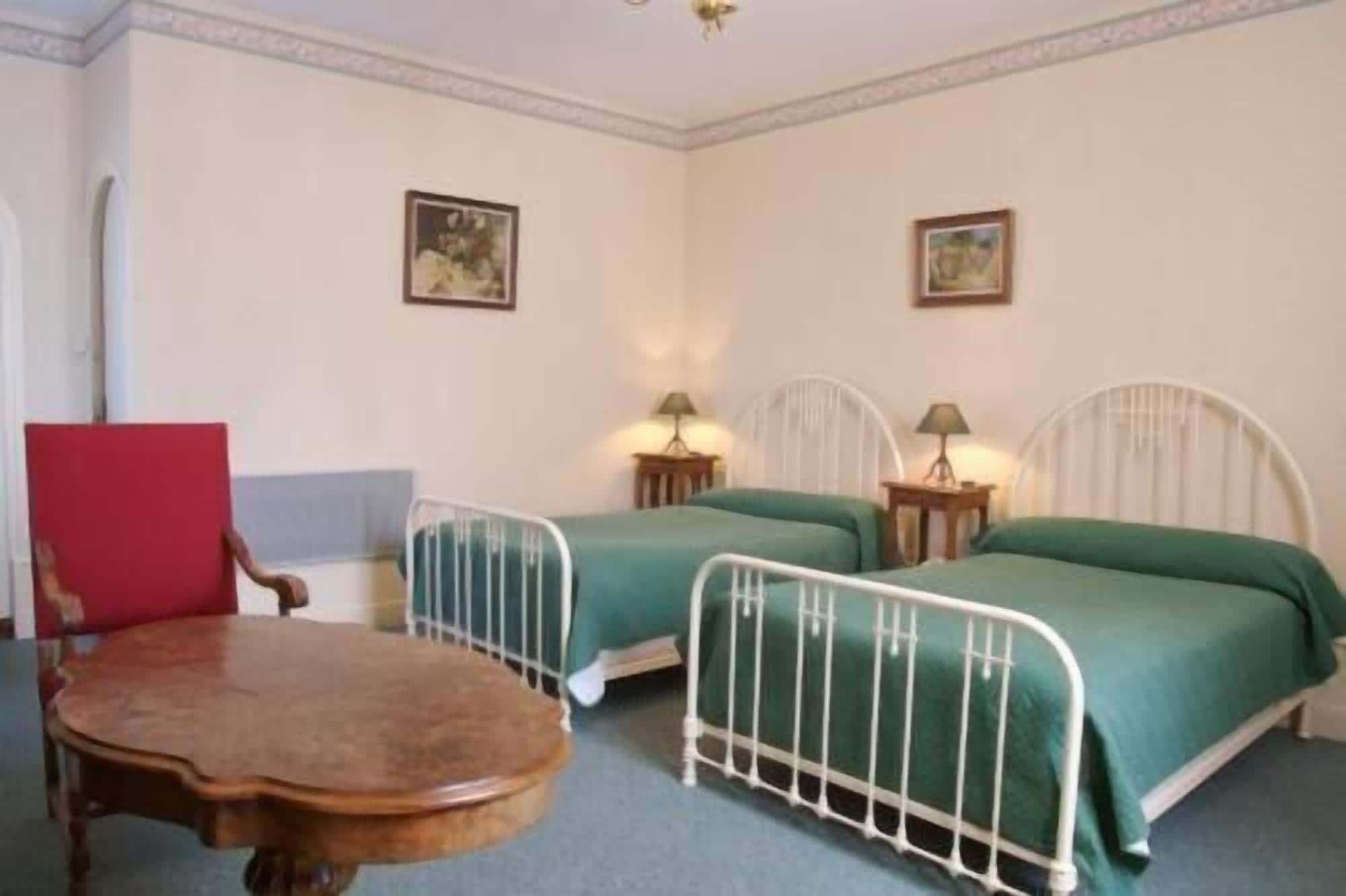 Hostellerie de Pérouges by null