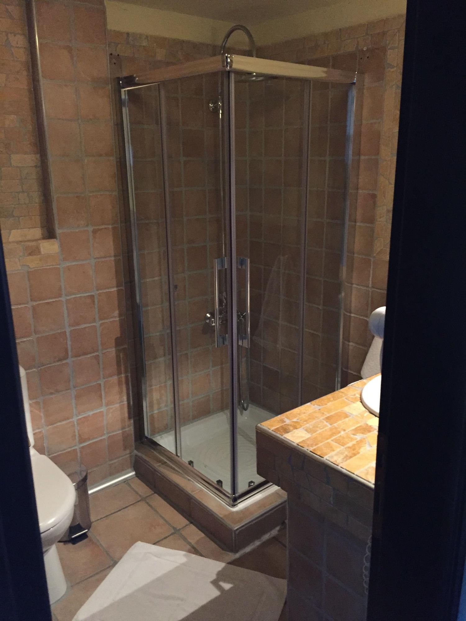 Varosi 4 Seasons by null