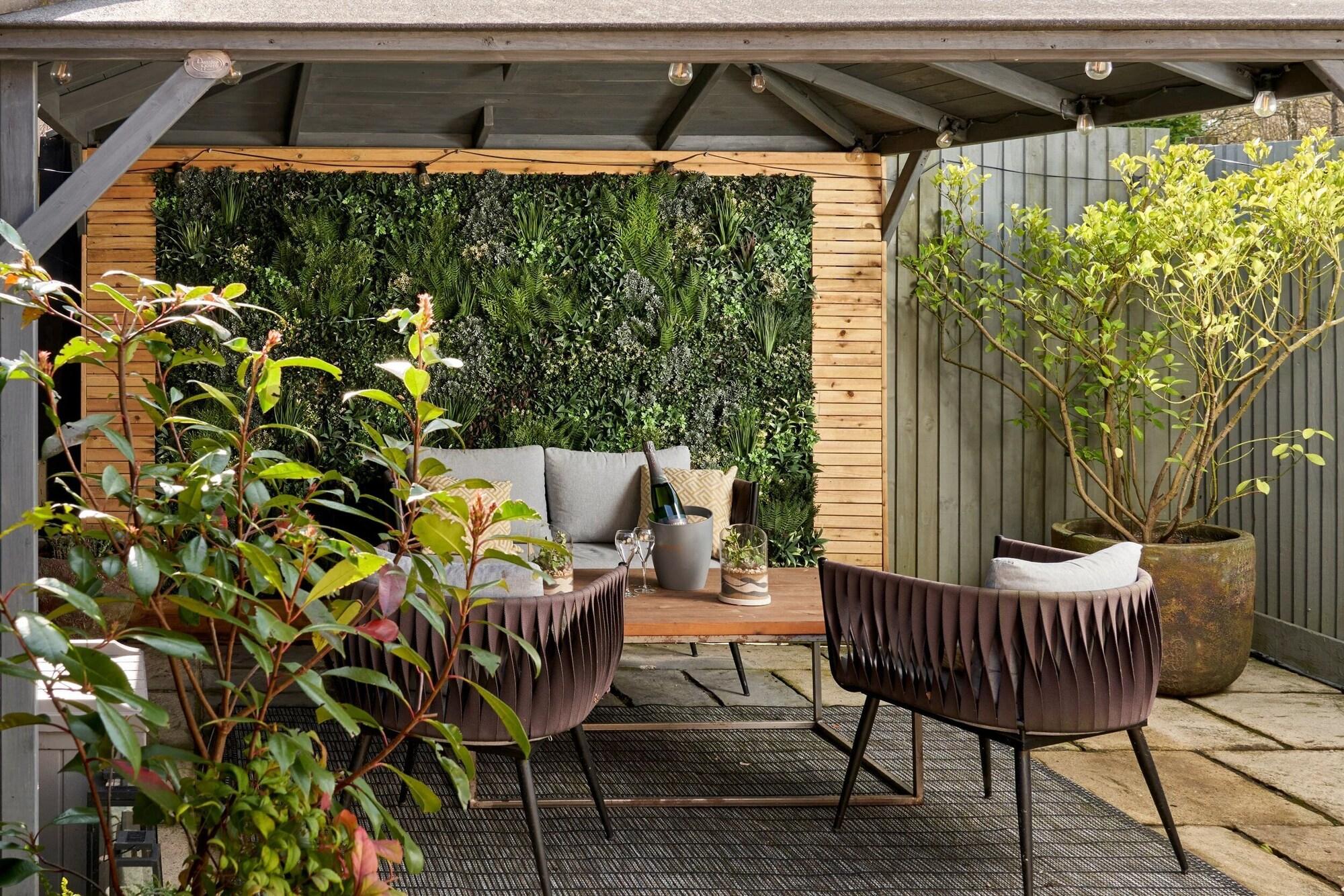 The White Horse by null