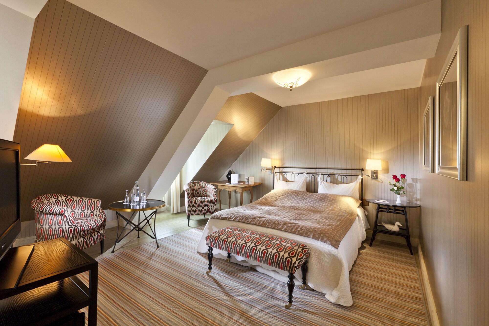 Château de Germigney, R&C 5 étoiles - Hôtel, Restaurant & Spa - Jura by null