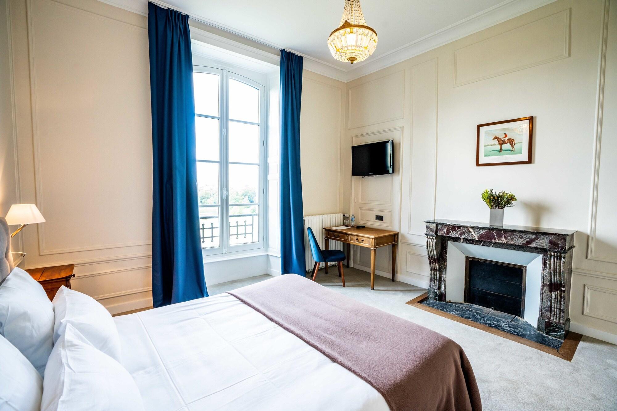 Château de Boisgelin - Hôtel & Restaurant Mathieu Kergourlay by null