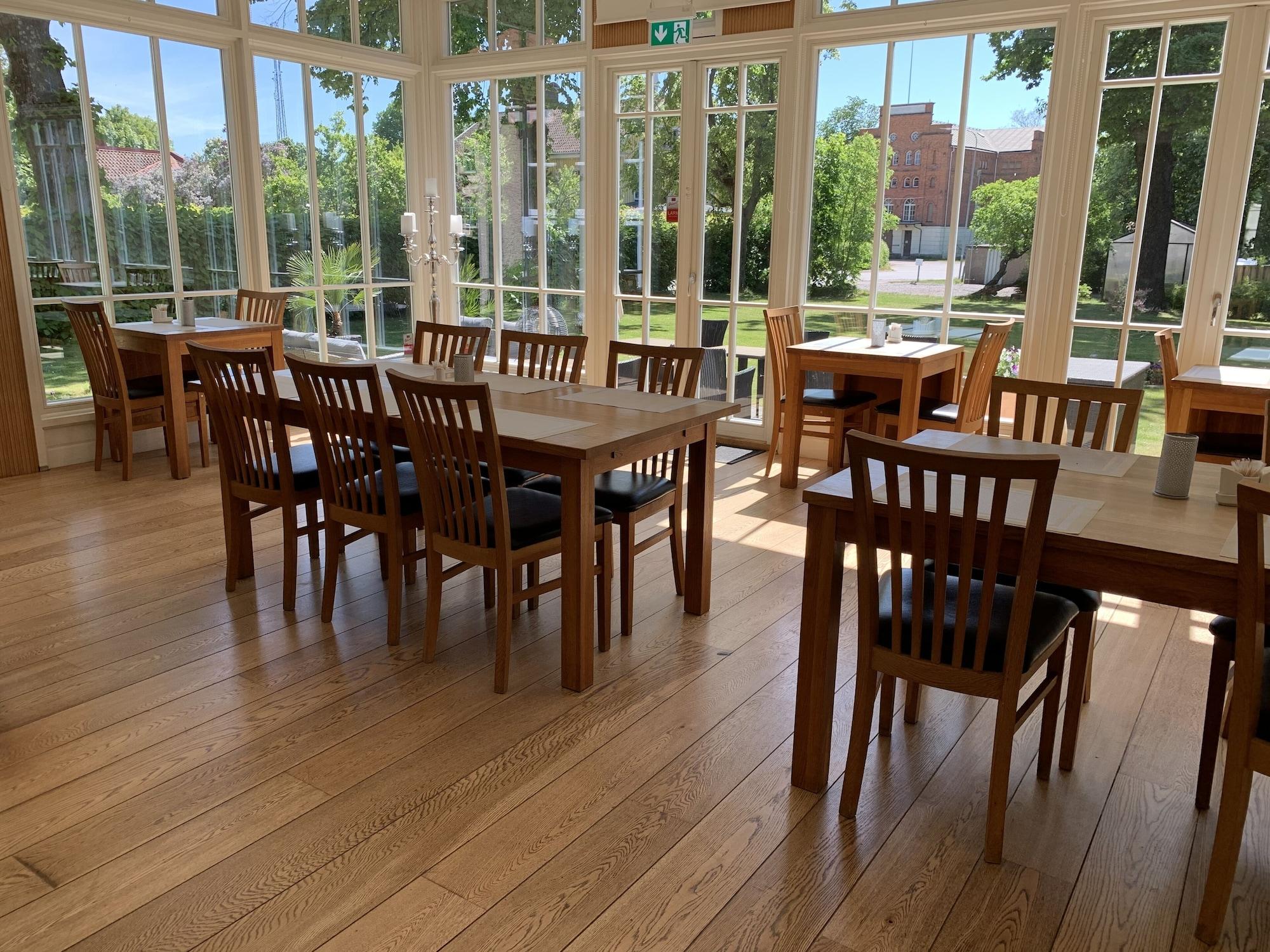 Hotel Wictoria by null